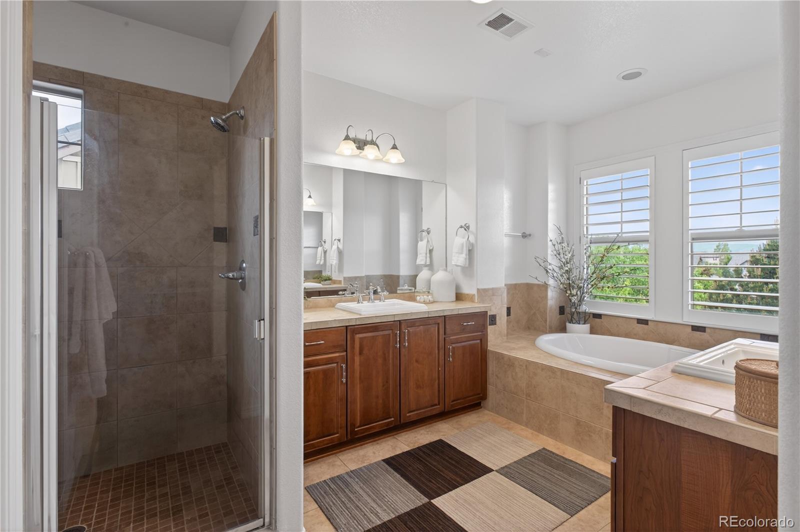 Highlands Ranch, Colorado, 80126, United States, 5 Bedrooms Bedrooms, ,5 BathroomsBathrooms,Residential,Active,2044598