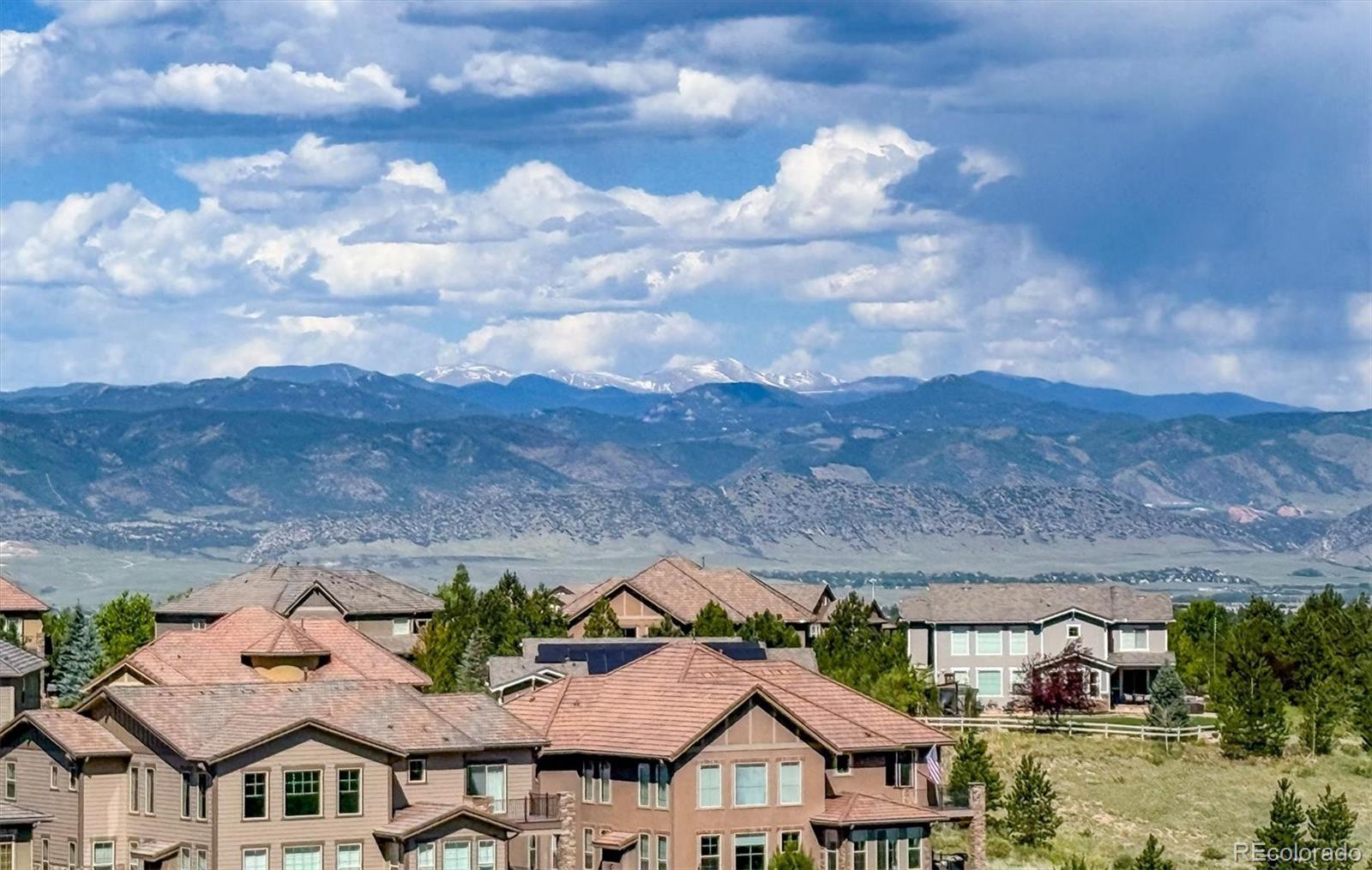 Spectacular, unobstructed panoramic mountain views from all three leve – image 3