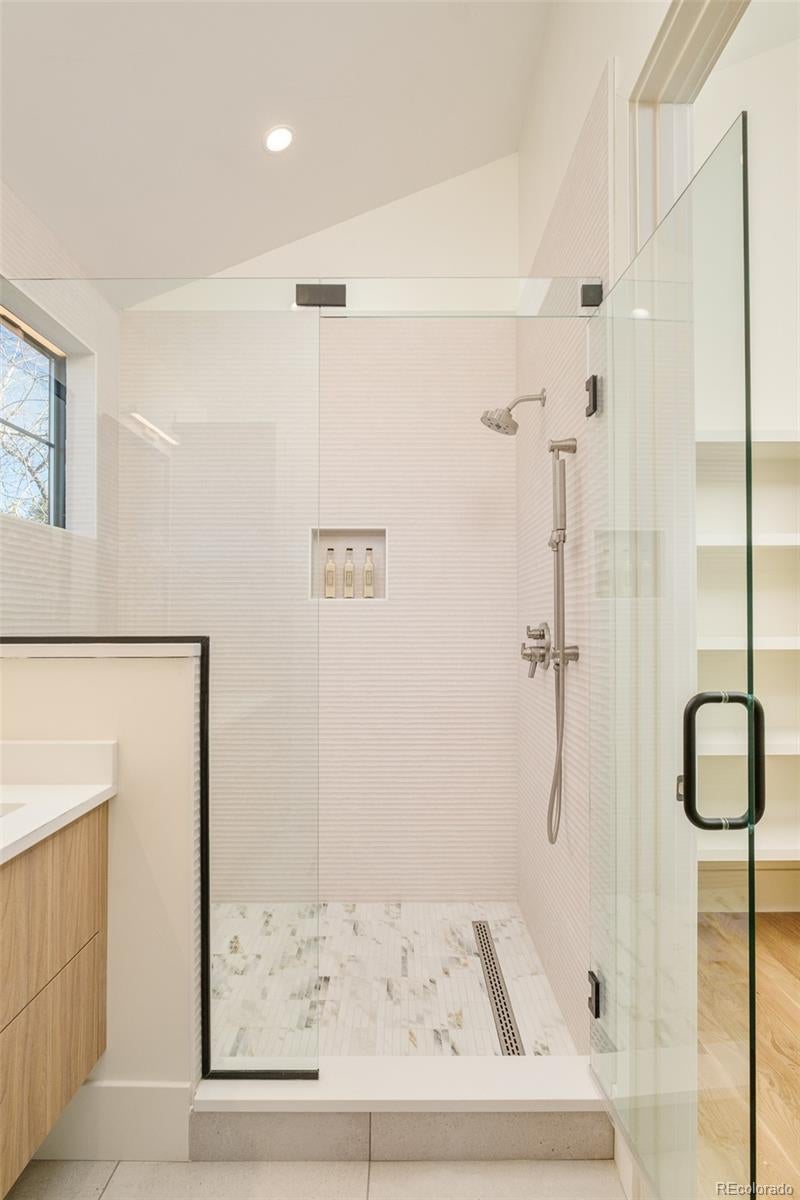 Denver, Colorado, 80206, United States, 3 Bedrooms Bedrooms, ,4 BathroomsBathrooms,Residential,Active,1987227