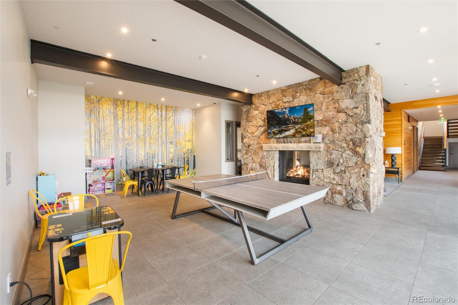 Silverthorne, Colorado, 80498, United States, 3 Bedrooms Bedrooms, ,3 BathroomsBathrooms,Residential,Active,1823934