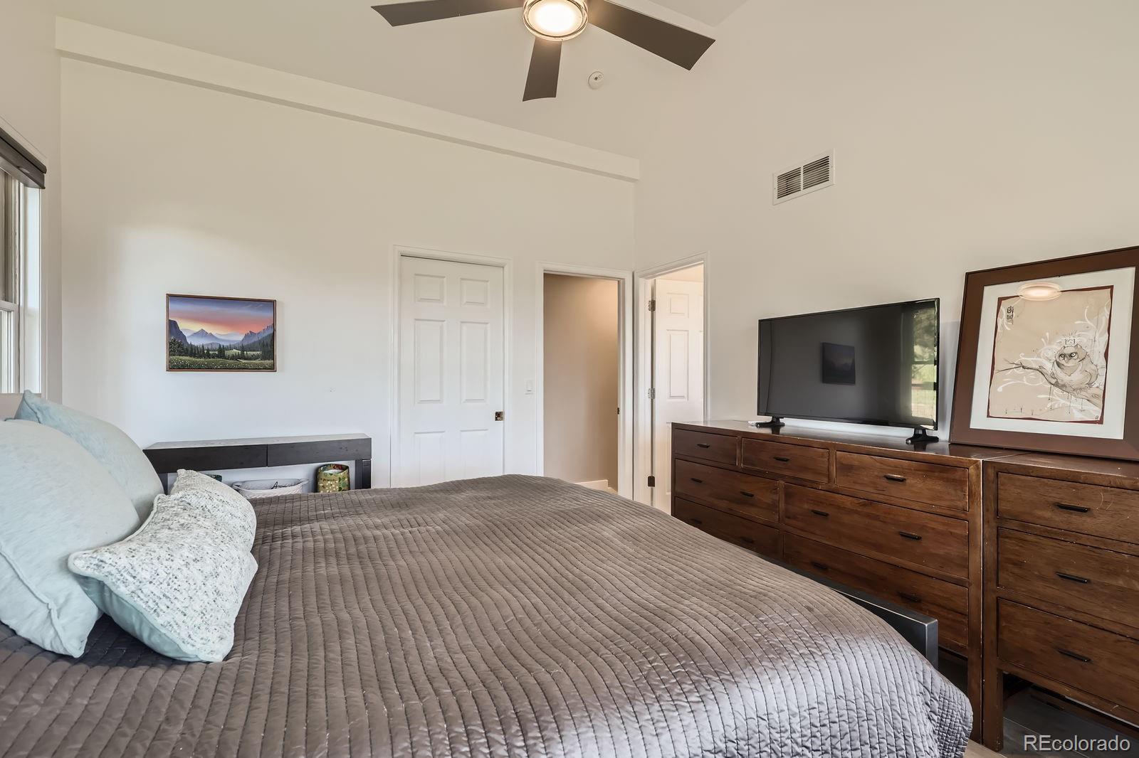 Boulder, Colorado, 80302, United States, 4 Bedrooms Bedrooms, ,3 BathroomsBathrooms,Residential,Active,1944047