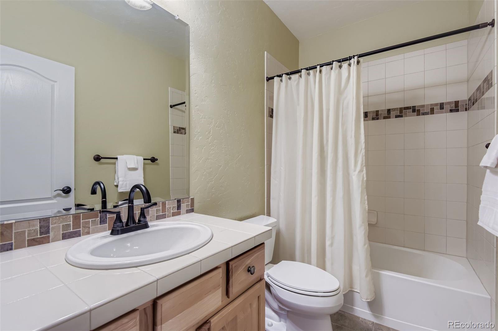 Highlands Ranch, Colorado, 80126, United States, 3 Bedrooms Bedrooms, ,3 BathroomsBathrooms,Residential,Active,1973546