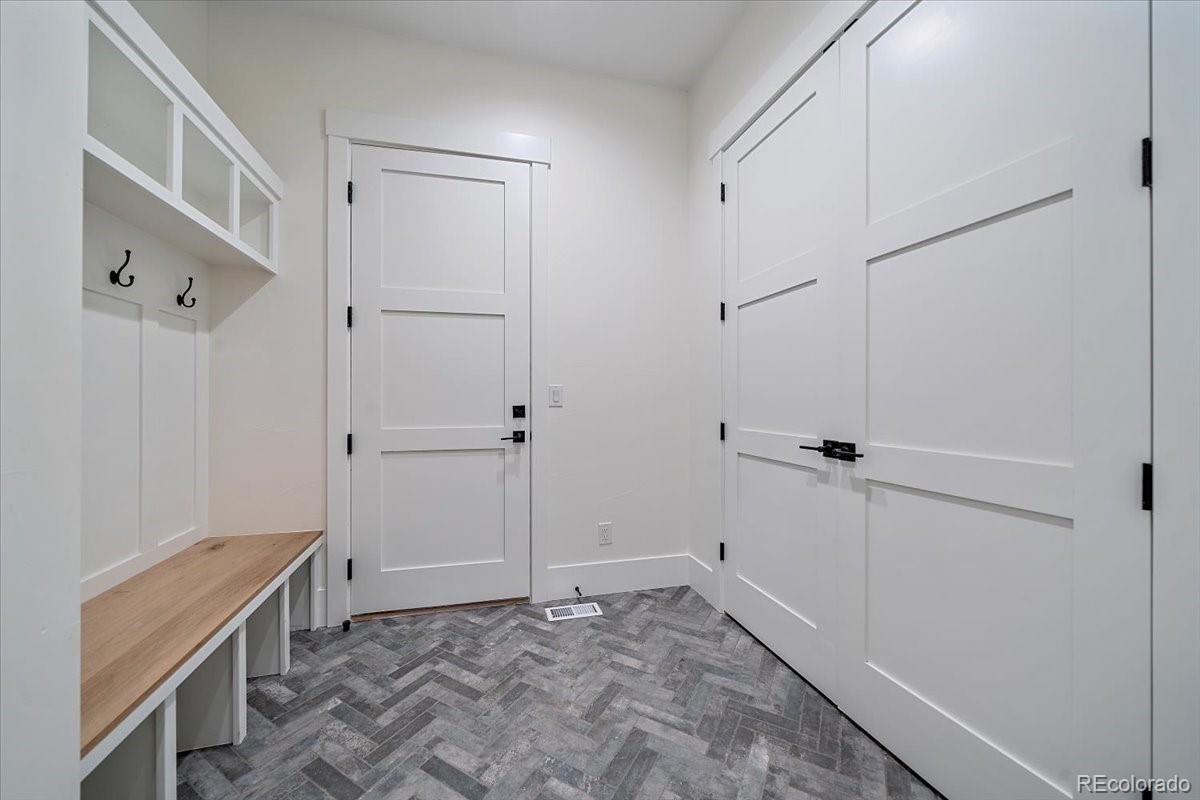 Franktown, Colorado, 80116, United States, 4 Bedrooms Bedrooms, ,5 BathroomsBathrooms,Residential,Active,1922528