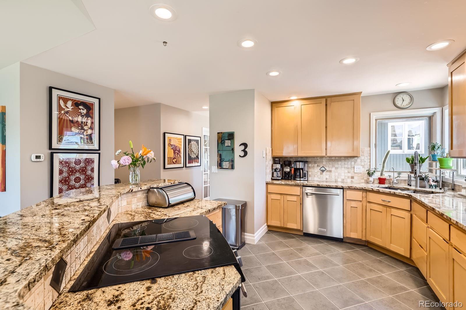 Boulder, Colorado, 80302, United States, 4 Bedrooms Bedrooms, ,3 BathroomsBathrooms,Residential,Active,1944047