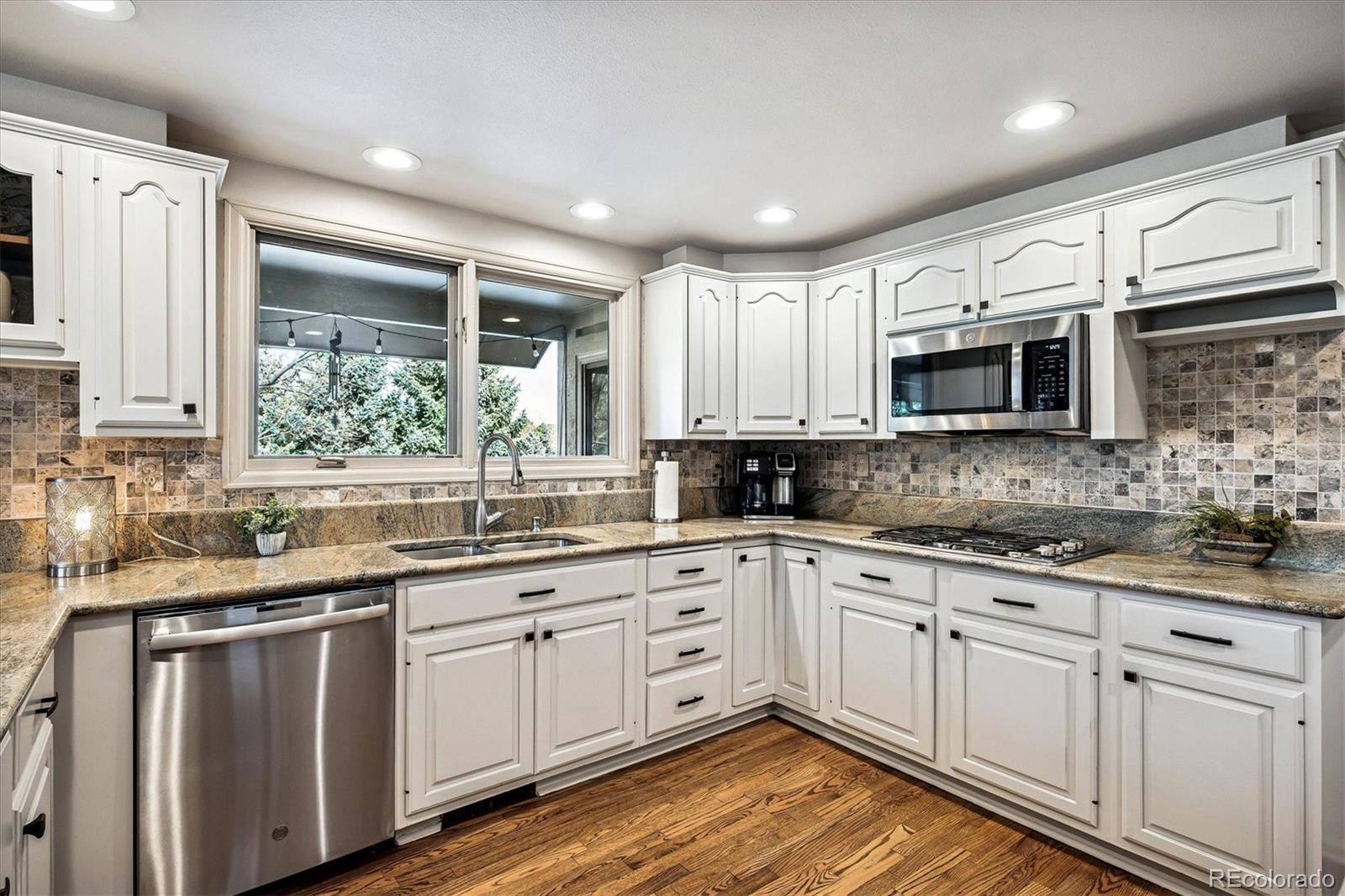 Greenwood Village, Colorado, 80111, United States, 6 Bedrooms Bedrooms, ,4 BathroomsBathrooms,Residential,Active,2009828