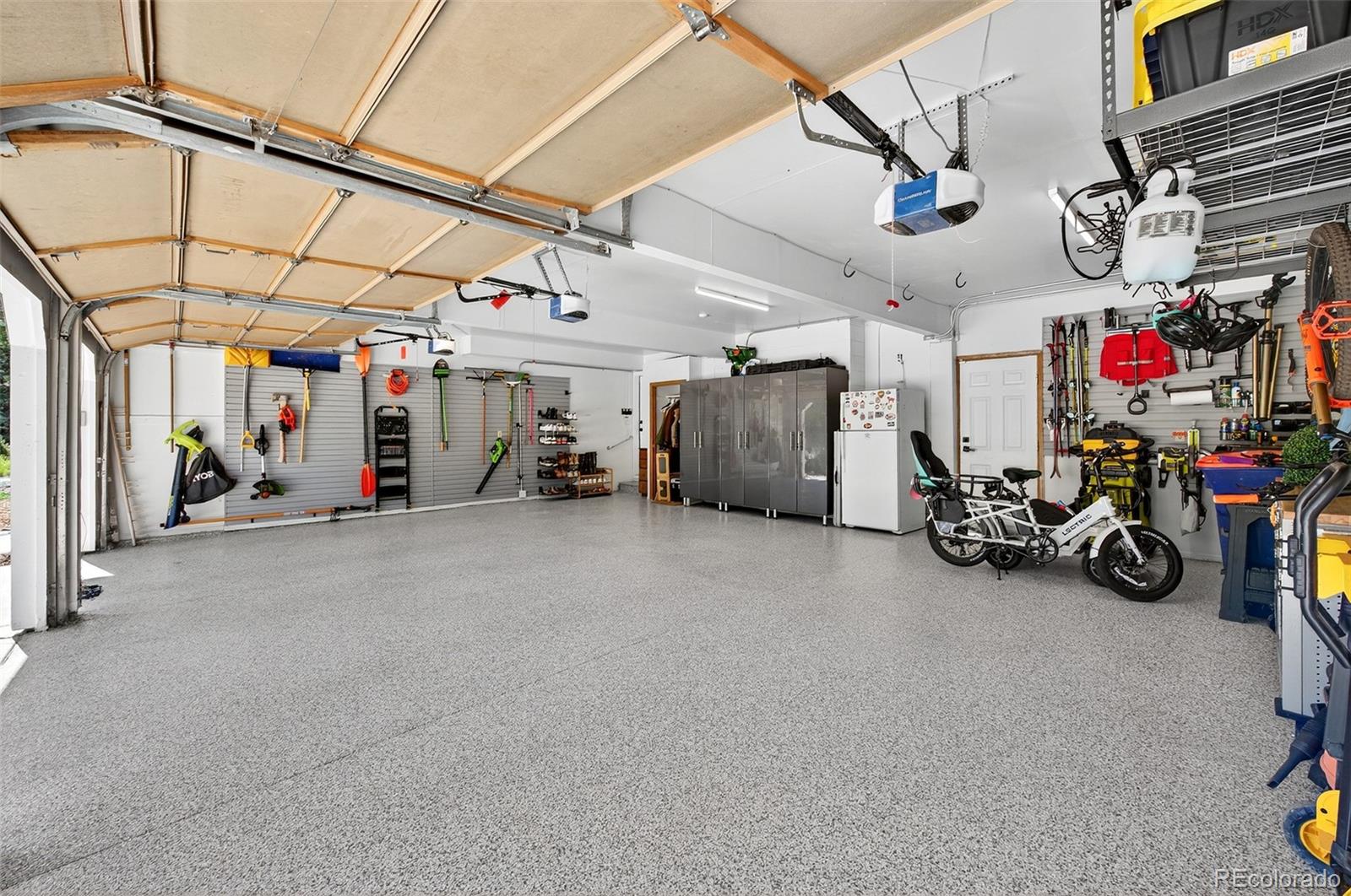 Littleton, Colorado, 80127, United States, 6 Bedrooms Bedrooms, ,4 BathroomsBathrooms,Residential,Active,1945540