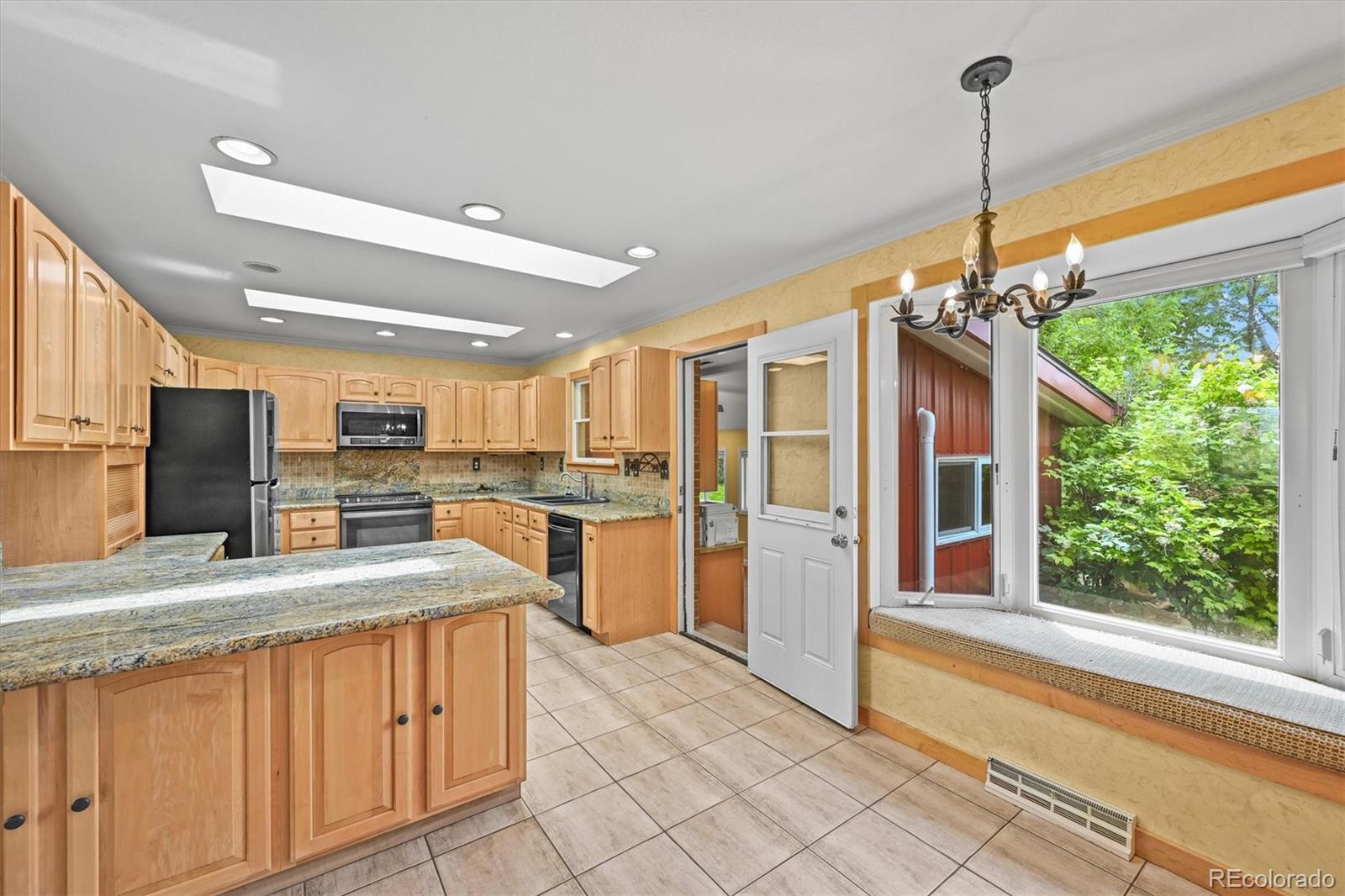 Watkins, Colorado, 80137, United States, 4 Bedrooms Bedrooms, ,3 BathroomsBathrooms,Residential,Active,2013169