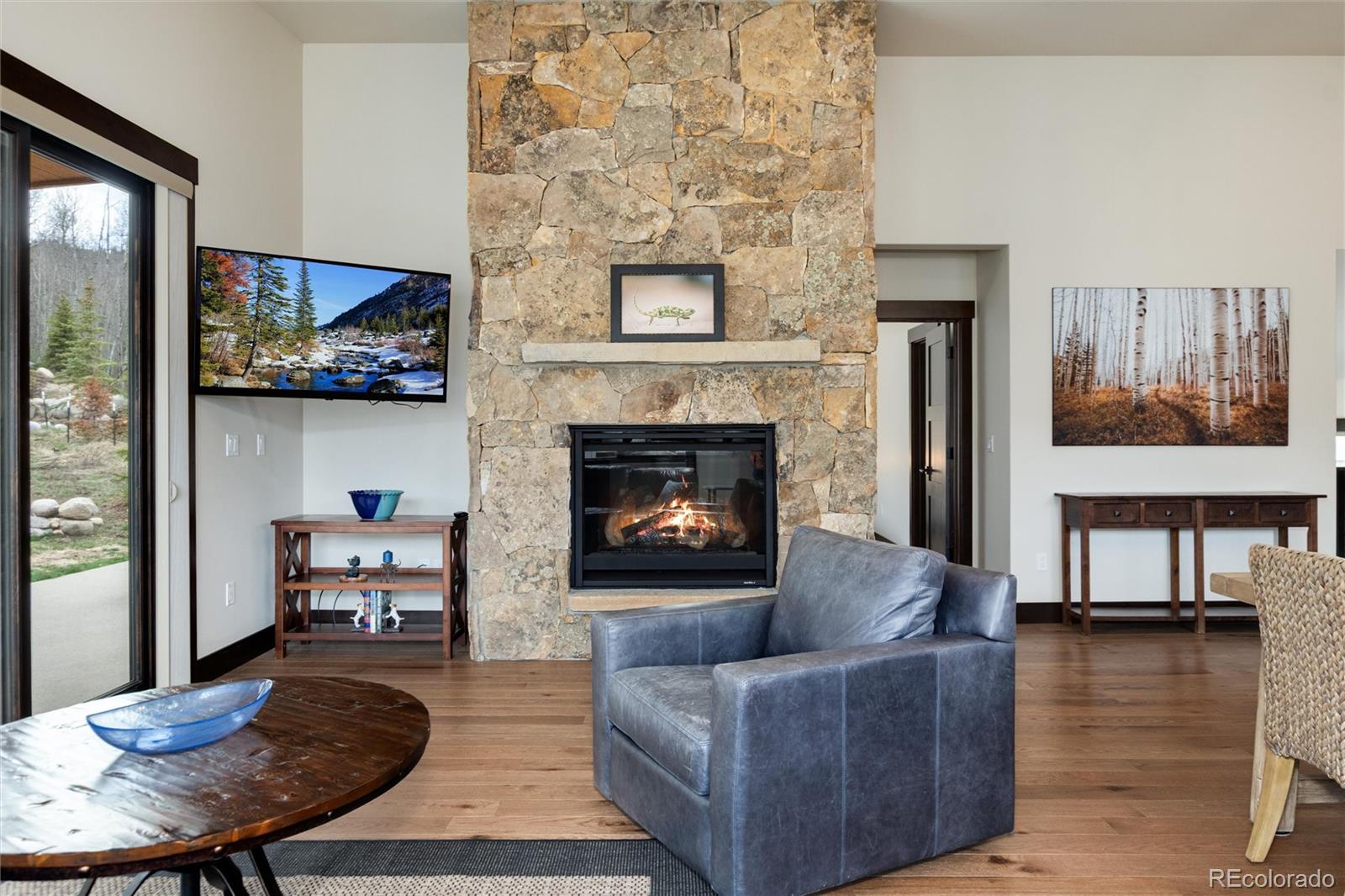 Silverthorne, Colorado, 80498, United States, 3 Bedrooms Bedrooms, ,3 BathroomsBathrooms,Residential,Active,1823934