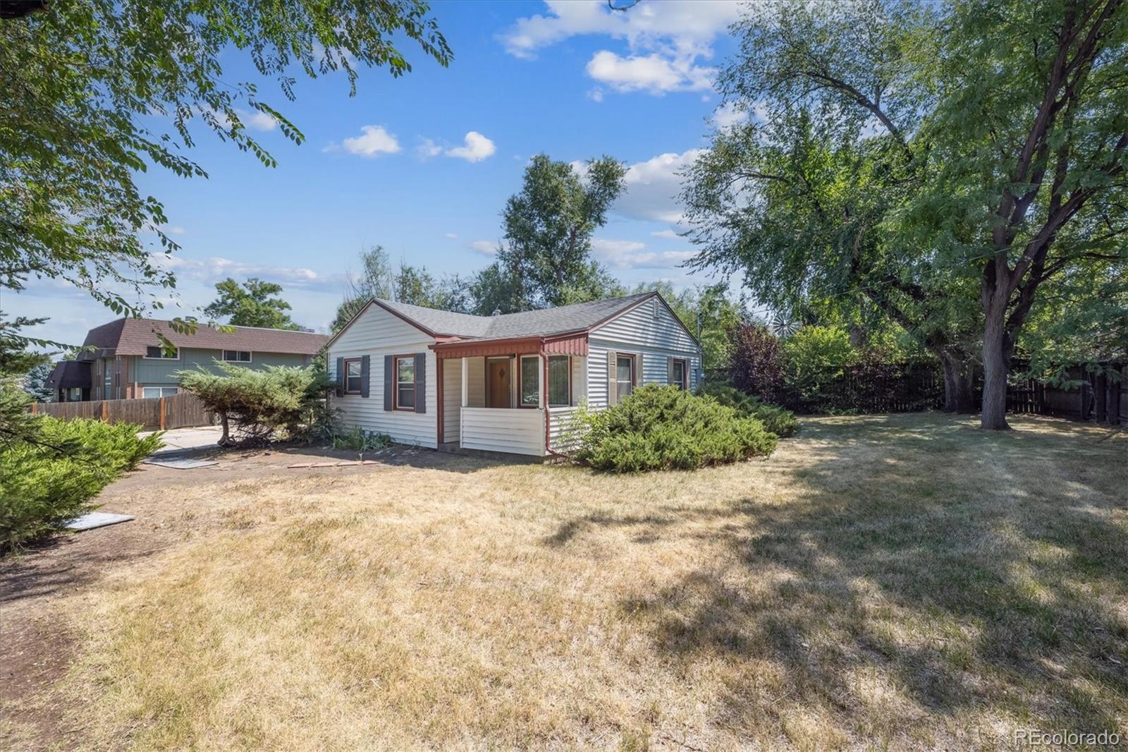 Lakewood, Colorado, 80232, United States, 4 Bedrooms Bedrooms, ,3 BathroomsBathrooms,Residential,Active,1929429
