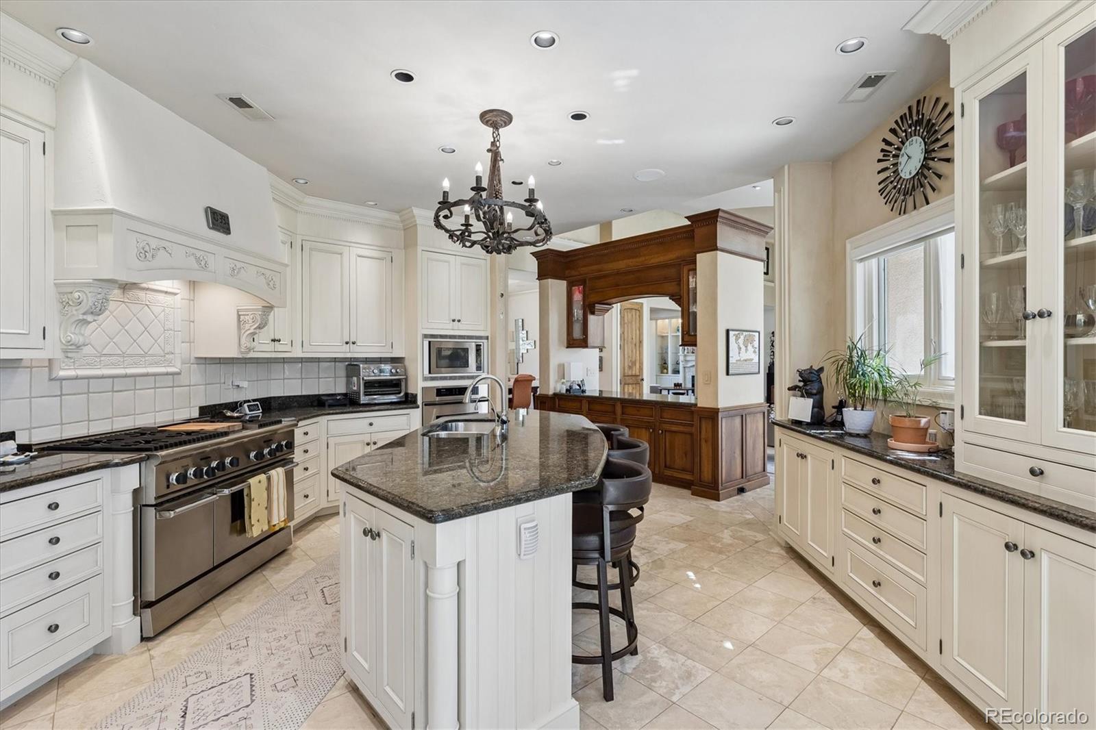 Colorado Springs, Colorado, 80906, United States, 5 Bedrooms Bedrooms, ,7 BathroomsBathrooms,Residential,Active,2045540