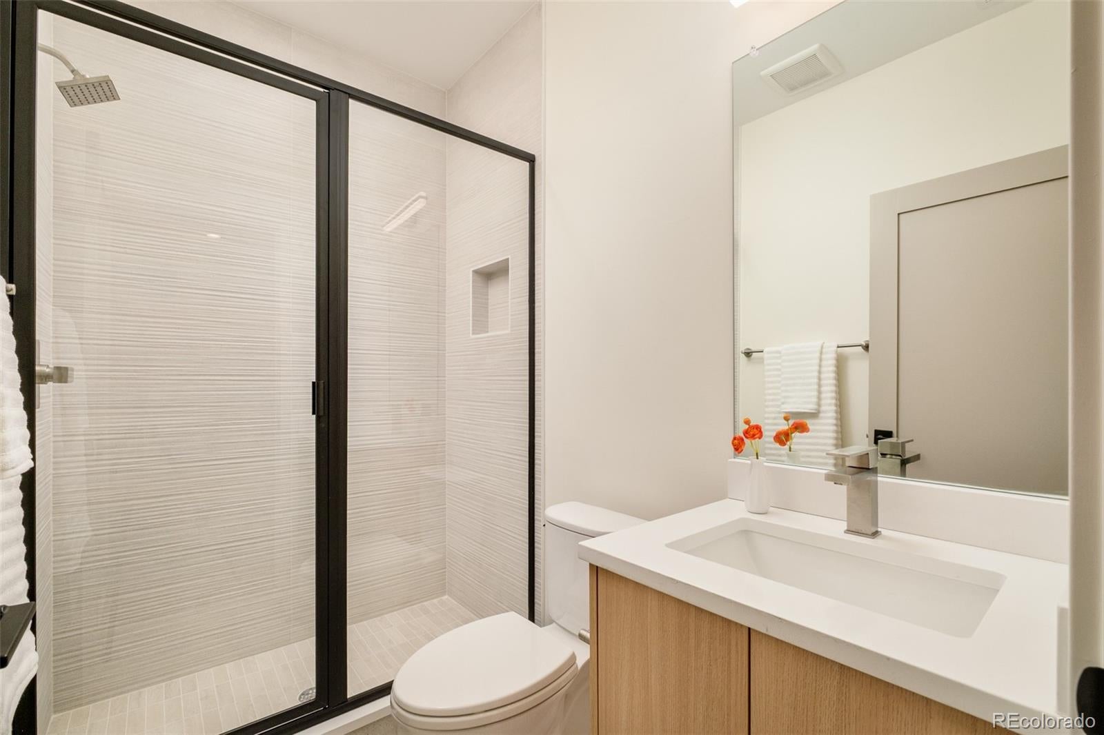 Denver, Colorado, 80206, United States, 3 Bedrooms Bedrooms, ,4 BathroomsBathrooms,Residential,Active,1987227