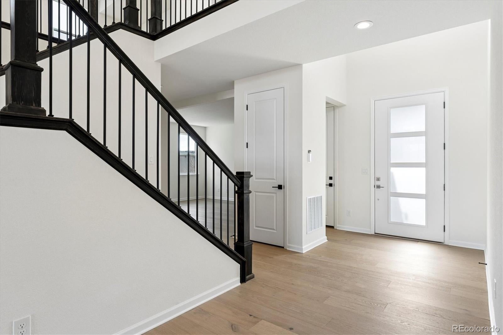 Littleton, Colorado, 80127, United States, 4 Bedrooms Bedrooms, ,4 BathroomsBathrooms,Residential,Active,2015804