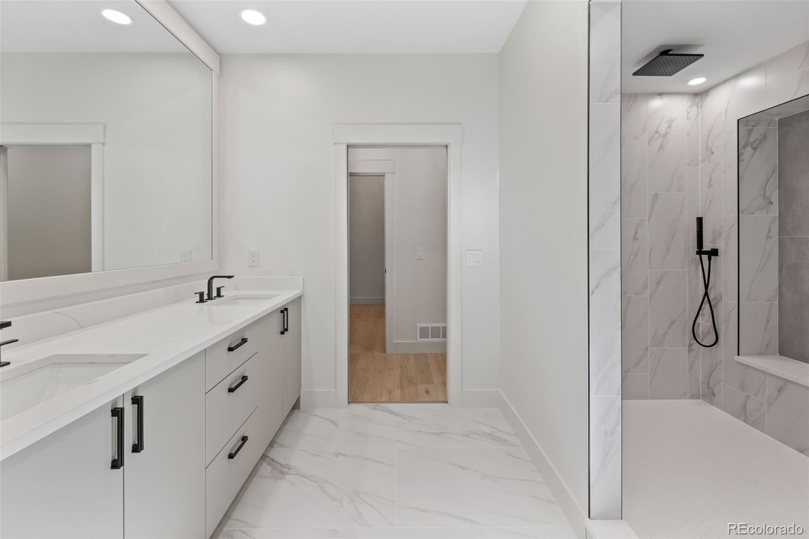 Colorado Springs, Colorado, 80908, United States, 4 Bedrooms Bedrooms, ,5 BathroomsBathrooms,Residential,Active,1999177