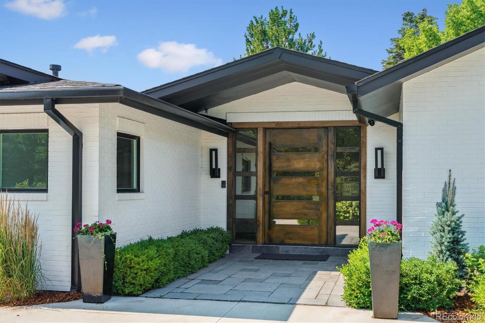 Littleton, Colorado, 80123, United States, 4 Bedrooms Bedrooms, ,5 BathroomsBathrooms,Residential,Active,2019490
