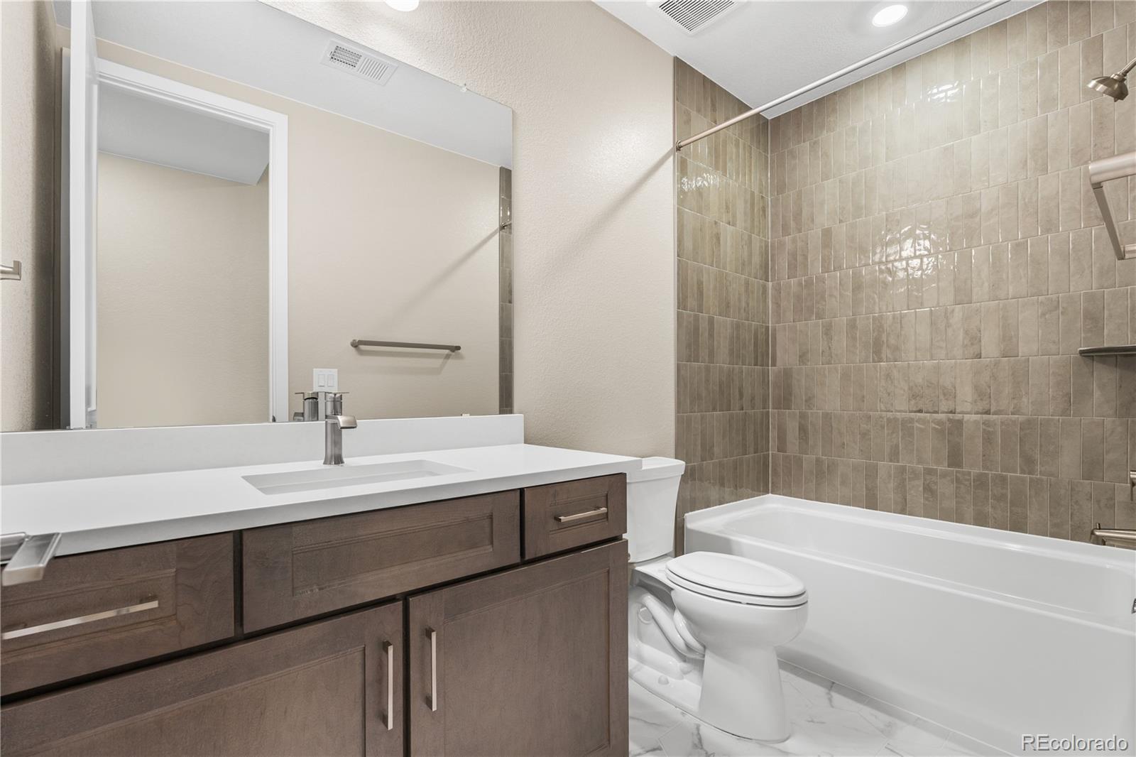 Lone Tree, Colorado, 80134, United States, 6 Bedrooms Bedrooms, ,7 BathroomsBathrooms,Residential,Active,2010172