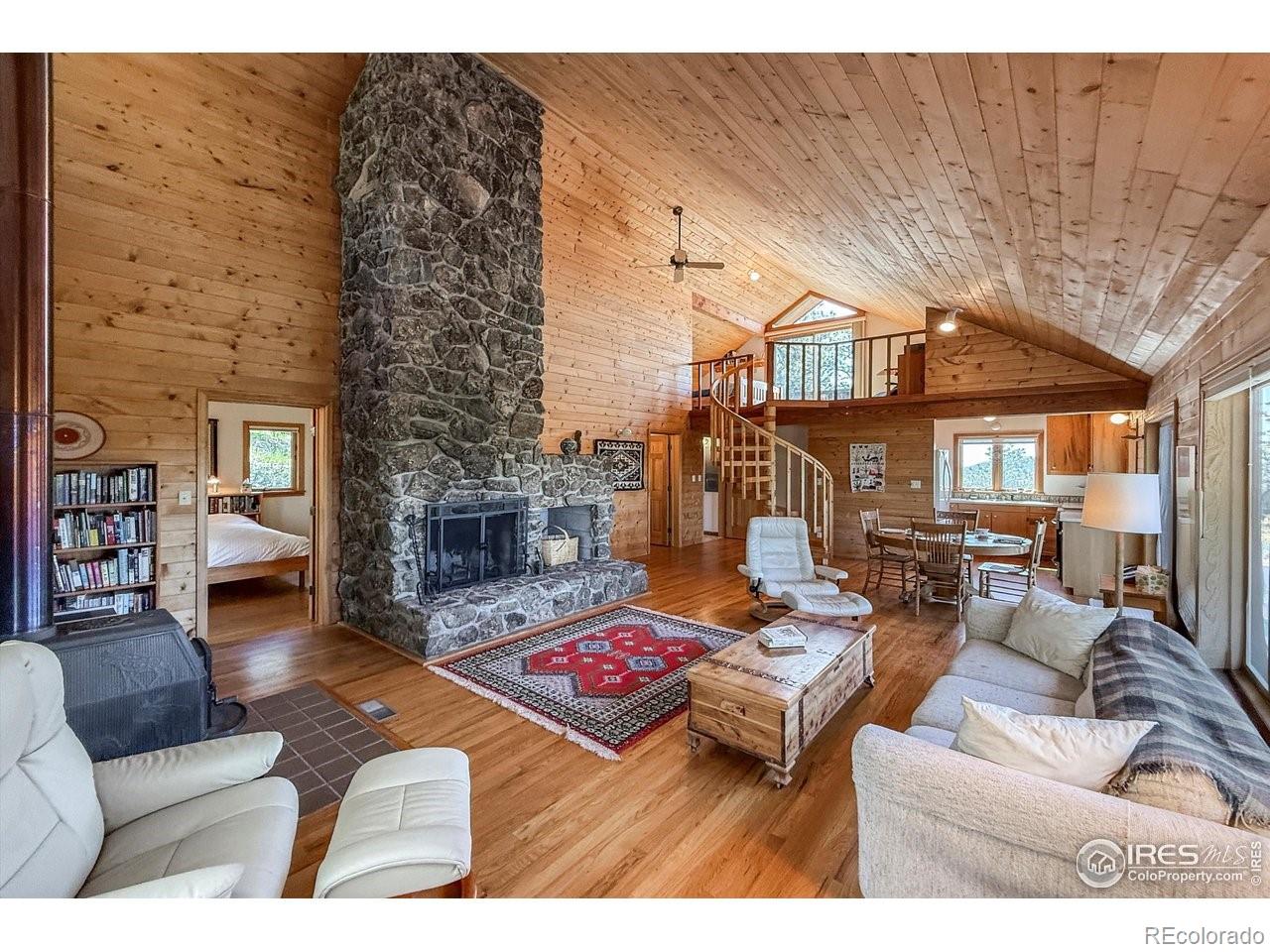 Lyons, Colorado, 80540, United States, 2 Bedrooms Bedrooms, ,2 BathroomsBathrooms,Residential,Active,1876840