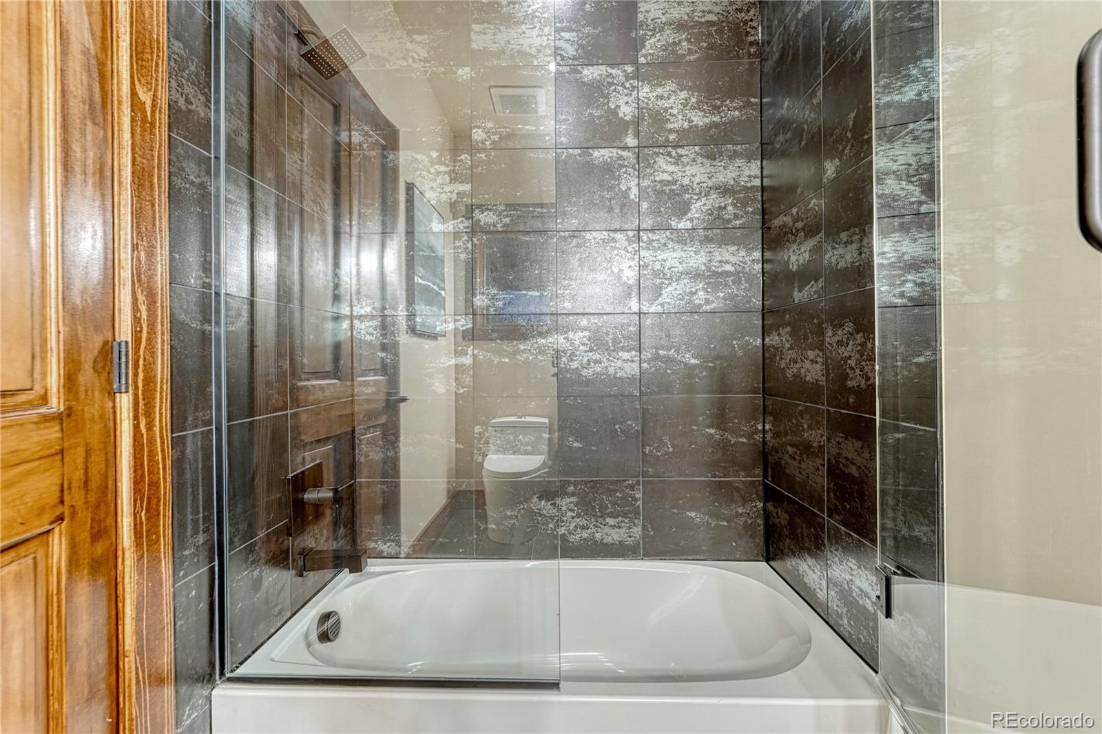 Sedalia, Colorado, 80135, United States, 4 Bedrooms Bedrooms, ,4 BathroomsBathrooms,Residential,Active,1986887