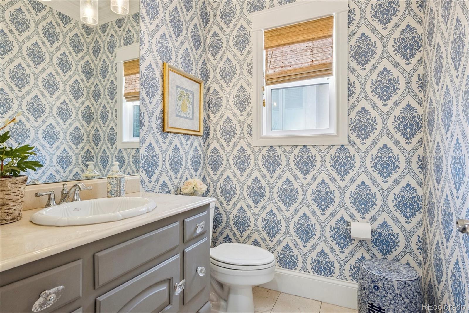 Englewood, Colorado, 80111, United States, 5 Bedrooms Bedrooms, ,6 BathroomsBathrooms,Residential,Active,1992207