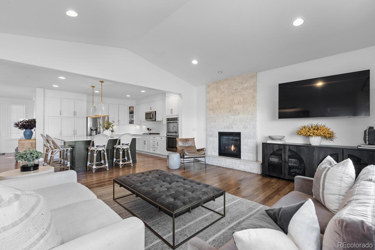 Highlands Ranch, Colorado, 80126, United States, 4 Bedrooms Bedrooms, ,5 BathroomsBathrooms,Residential,Active,1988429