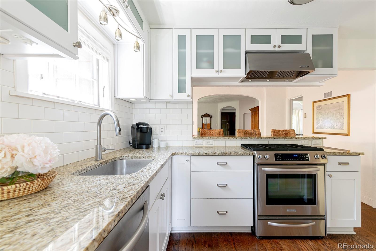 Boulder, Colorado, 80302, United States, 5 Bedrooms Bedrooms, ,2 BathroomsBathrooms,Residential,Active,1944094