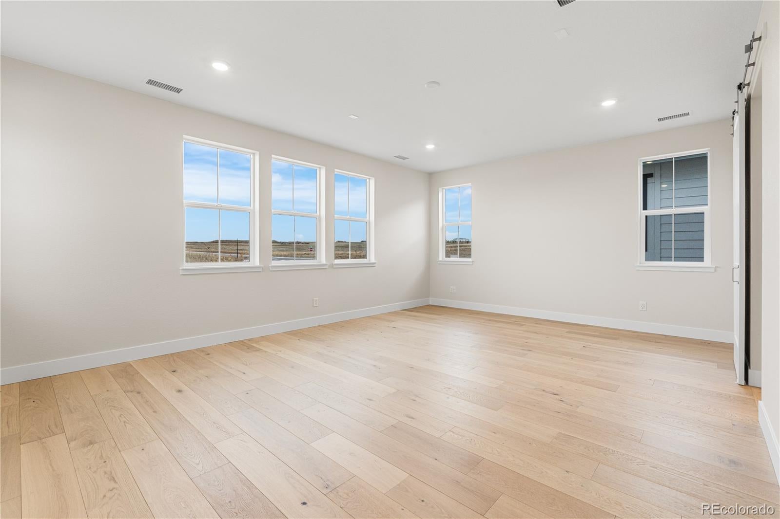 Castle Pines, Colorado, 80108, United States, 7 Bedrooms Bedrooms, ,8 BathroomsBathrooms,Residential,Active,1992239