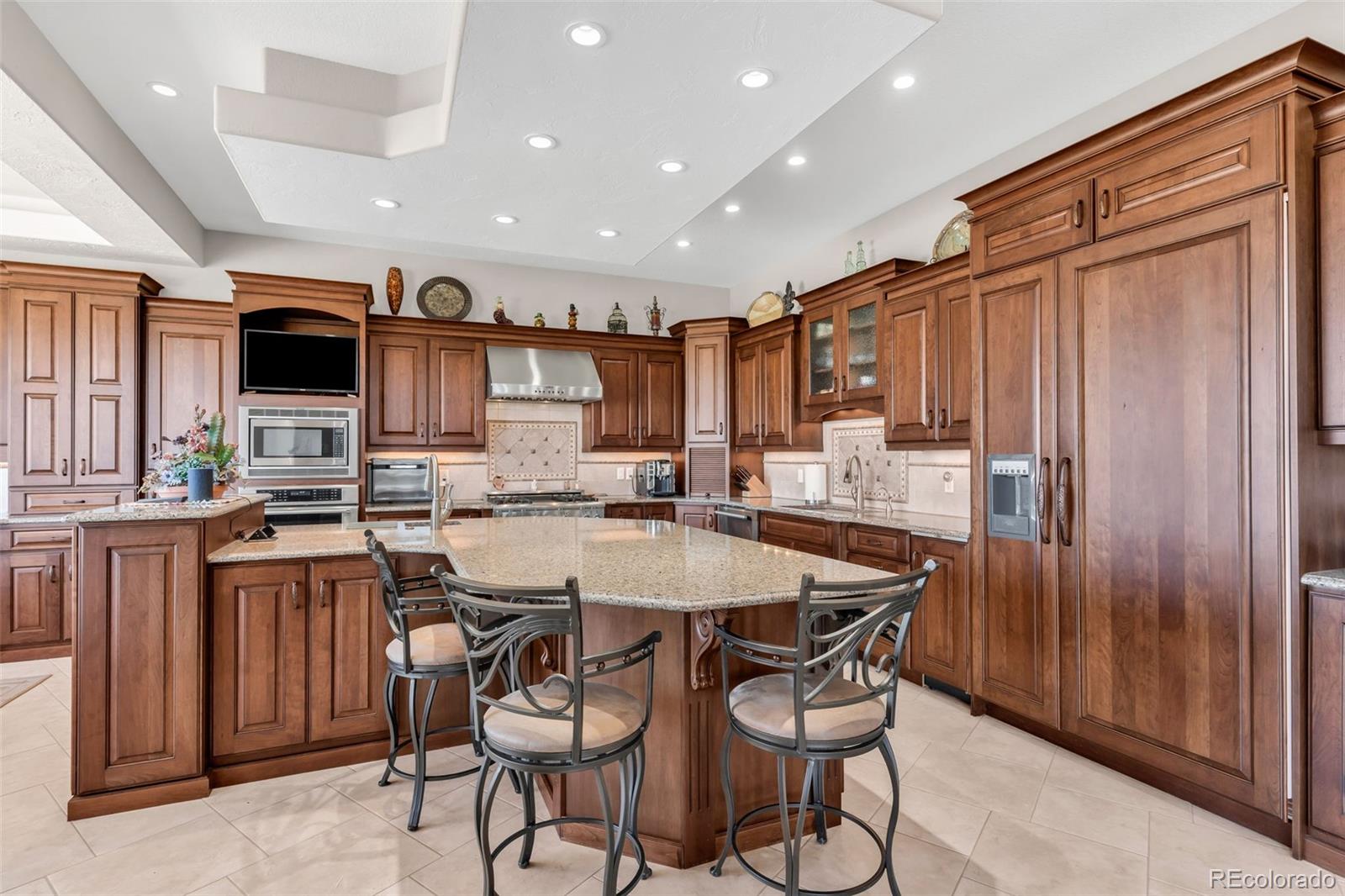 Pueblo, Colorado, 81001, United States, 4 Bedrooms Bedrooms, ,5 BathroomsBathrooms,Residential,Active,2043836