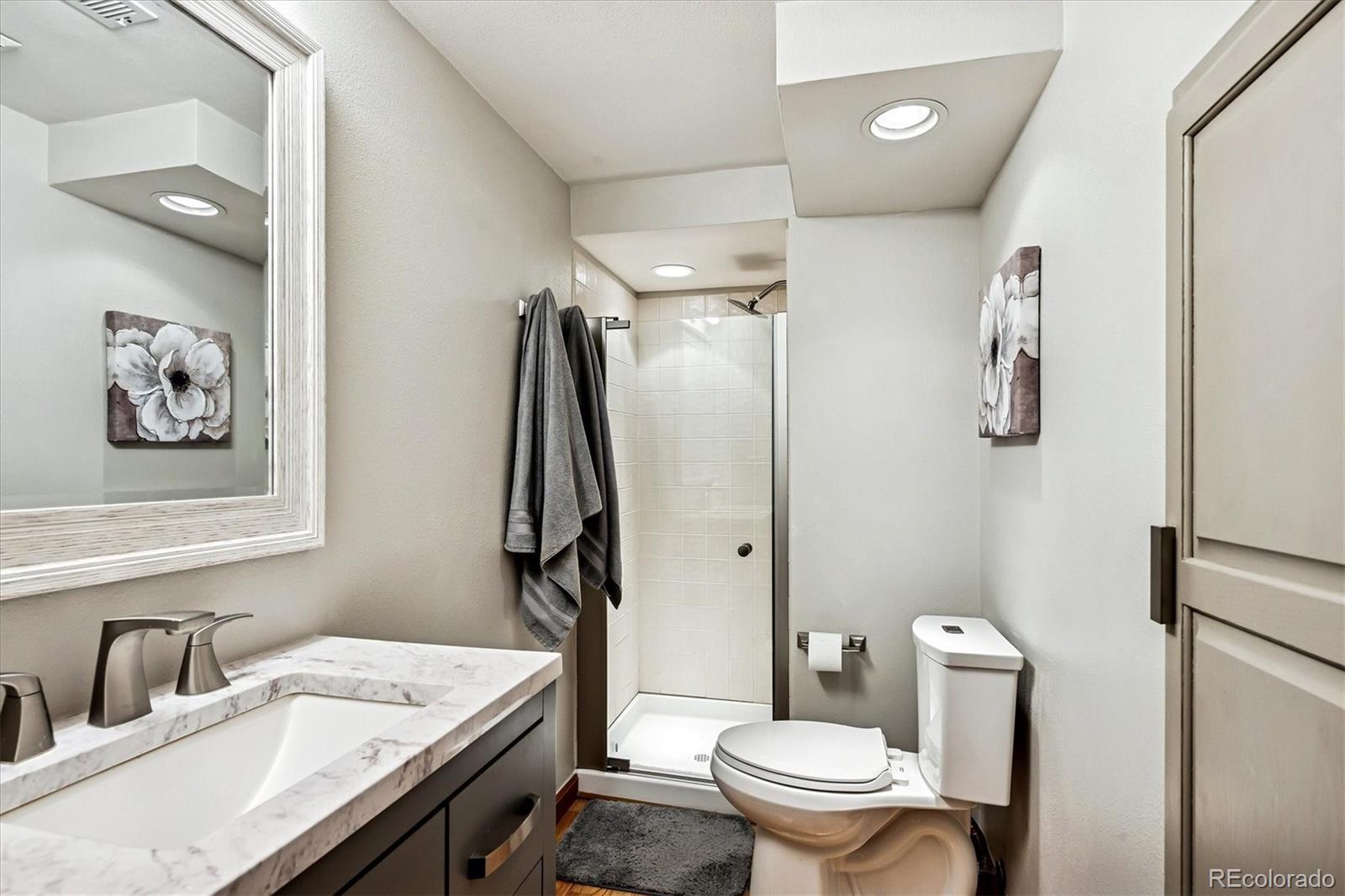 Greenwood Village, Colorado, 80111, United States, 6 Bedrooms Bedrooms, ,4 BathroomsBathrooms,Residential,Active,2009828