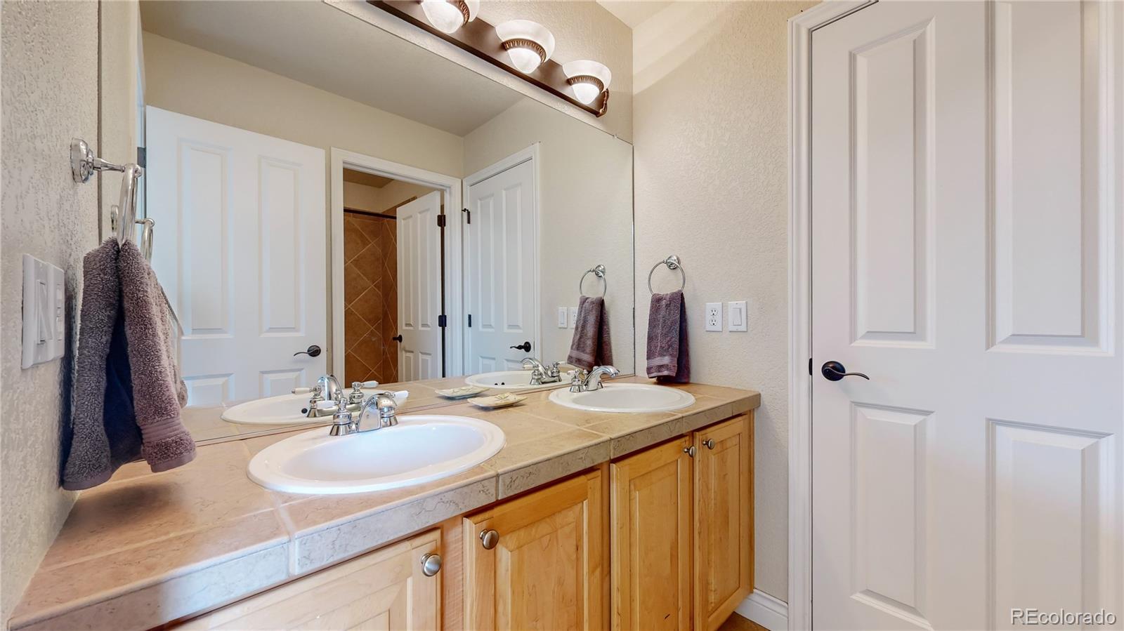Littleton, Colorado, 80123, United States, ,5 BathroomsBathrooms,Residential,Active,1764082