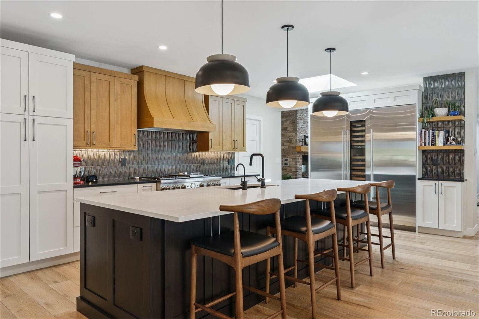 Littleton, Colorado, 80123, United States, 4 Bedrooms Bedrooms, ,5 BathroomsBathrooms,Residential,Active,2019490