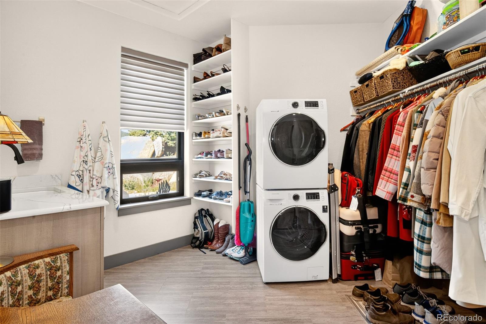 Manitou Springs, Colorado, 80829, United States, 4 Bedrooms Bedrooms, ,3 BathroomsBathrooms,Residential,Active,1933732