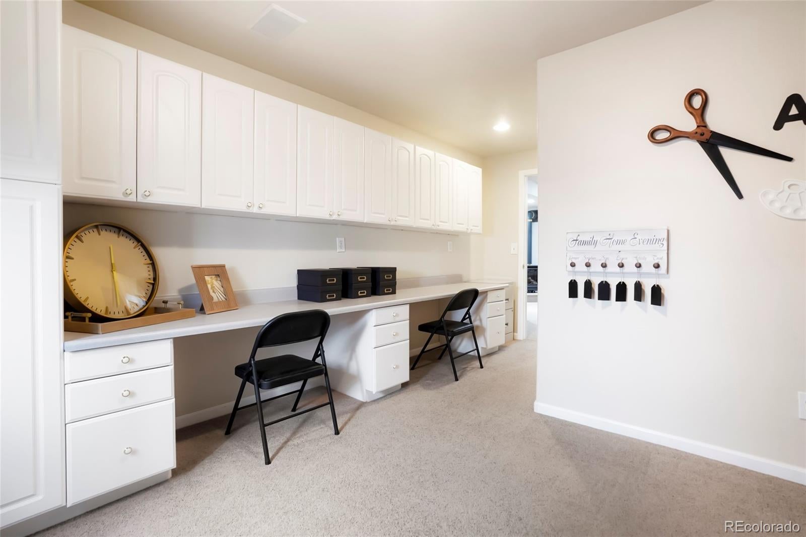 Highlands Ranch, Colorado, 80126, United States, 5 Bedrooms Bedrooms, ,5 BathroomsBathrooms,Residential,Active,1922291