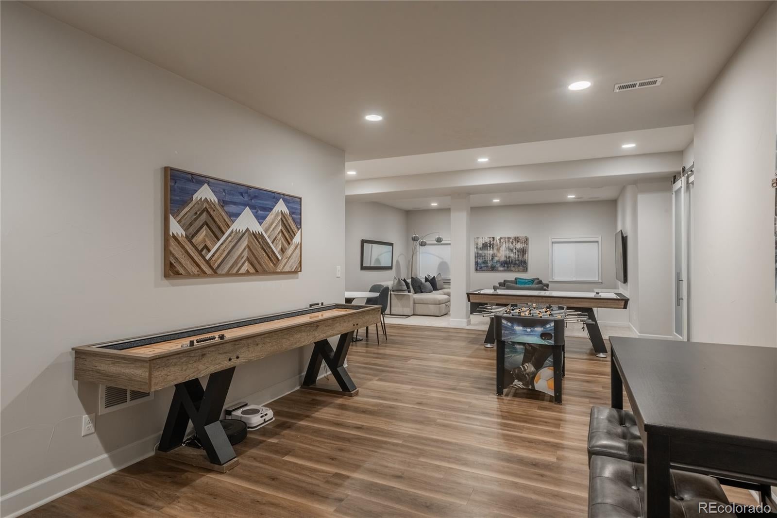 Highlands Ranch, Colorado, 80126, United States, 5 Bedrooms Bedrooms, ,7 BathroomsBathrooms,Residential,Active,2010899