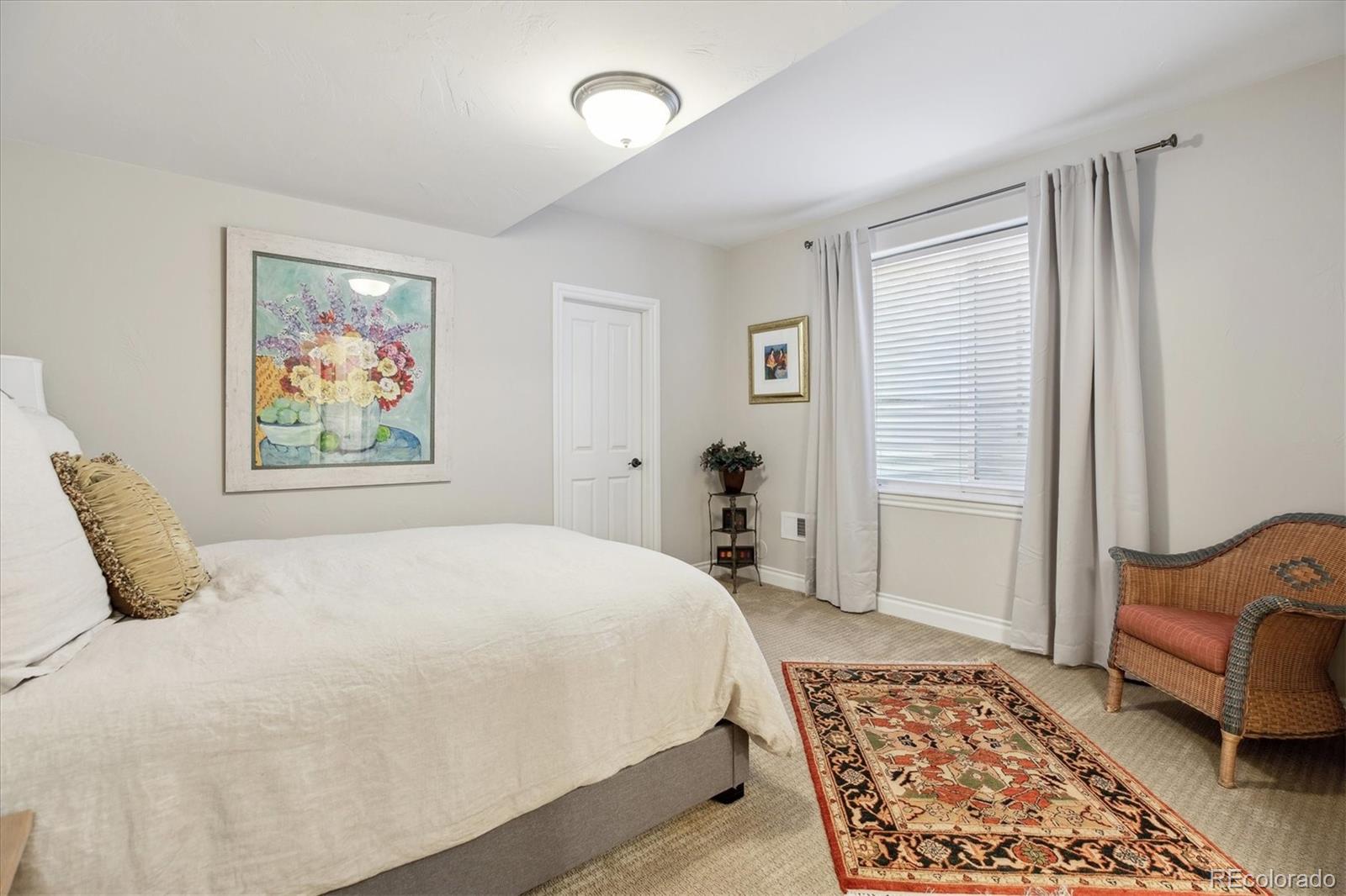 Littleton, Colorado, 80123, United States, 3 Bedrooms Bedrooms, ,4 BathroomsBathrooms,Residential,Active,1905081