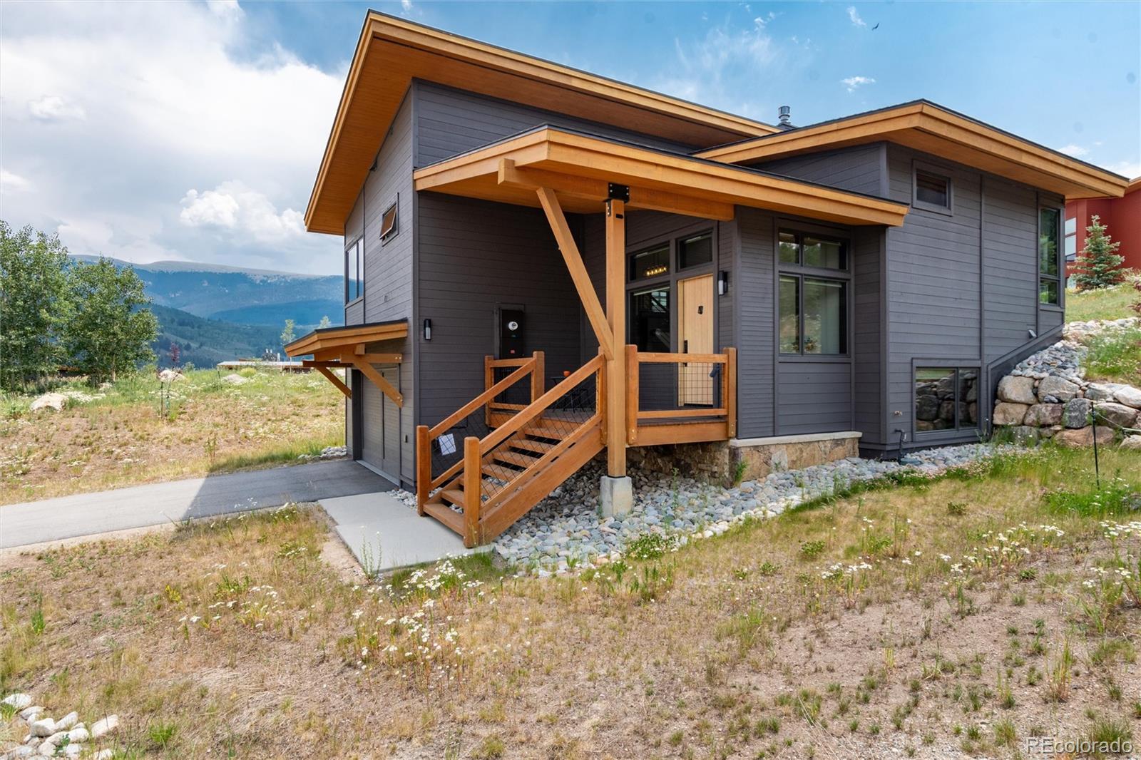 Silverthorne, Colorado, 80498, United States, 3 Bedrooms Bedrooms, ,3 BathroomsBathrooms,Residential,Active,1823934