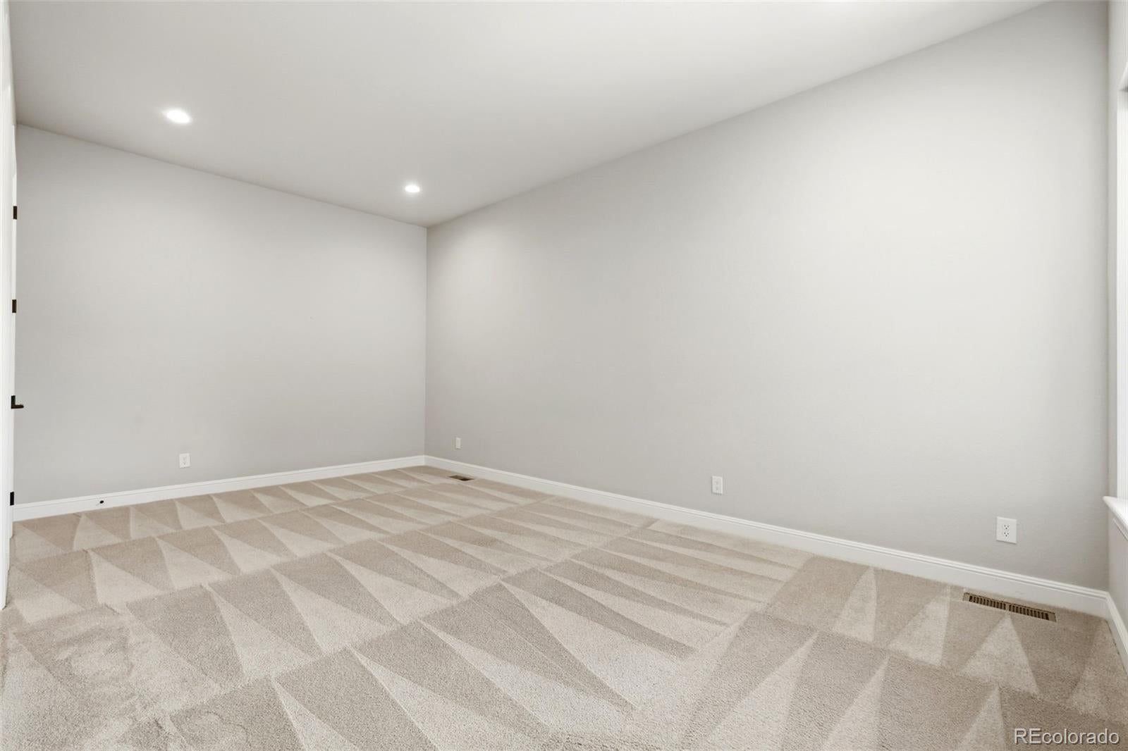 Castle Rock, Colorado, 80104, United States, 3 Bedrooms Bedrooms, ,3 BathroomsBathrooms,Residential,Active,2013637