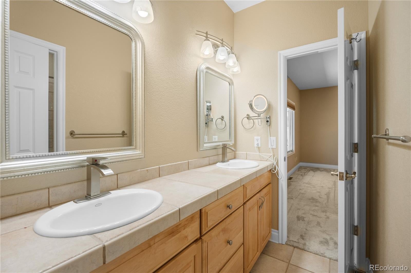 Castle Rock, Colorado, 80109, United States, 5 Bedrooms Bedrooms, ,6 BathroomsBathrooms,Residential,Active,1905040