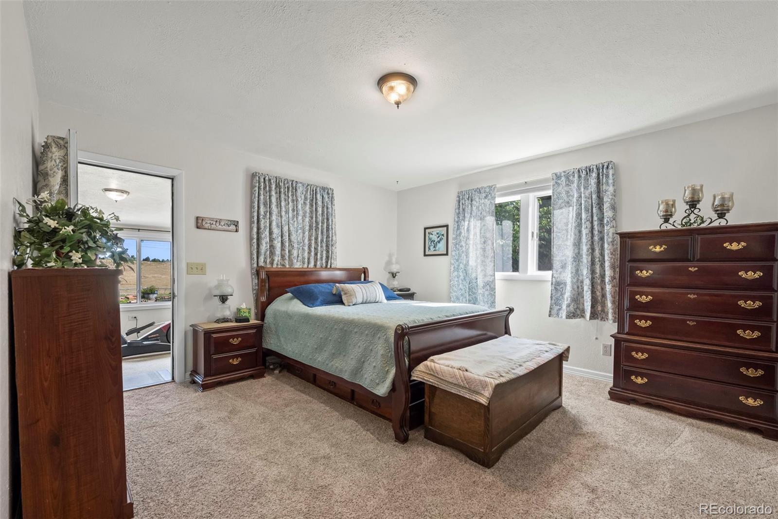 Boulder, Colorado, 80303, United States, 4 Bedrooms Bedrooms, ,3 BathroomsBathrooms,Residential,Active,1953379