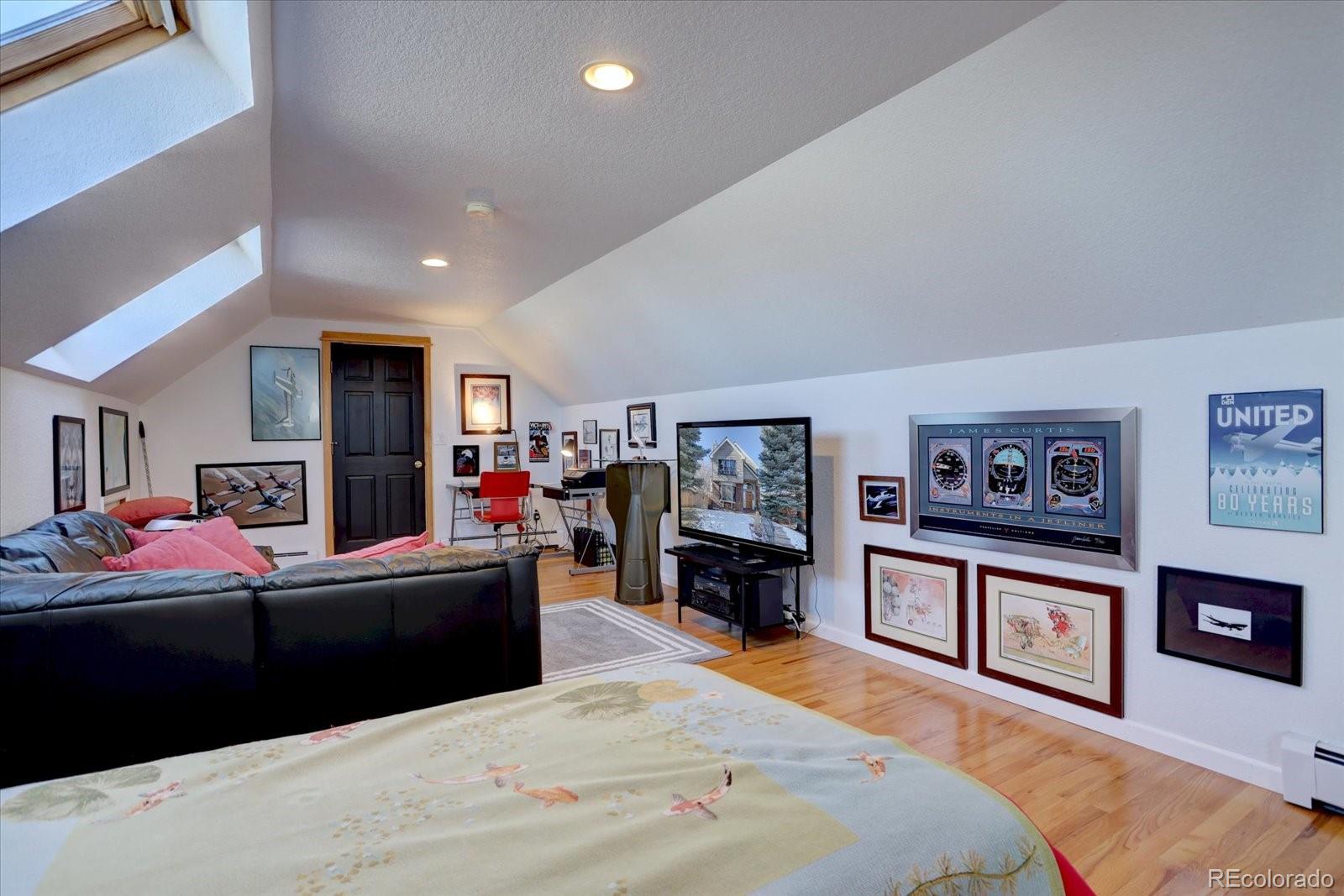 Boulder, Colorado, 80302, United States, 3 Bedrooms Bedrooms, ,4 BathroomsBathrooms,Residential,Active,2008273