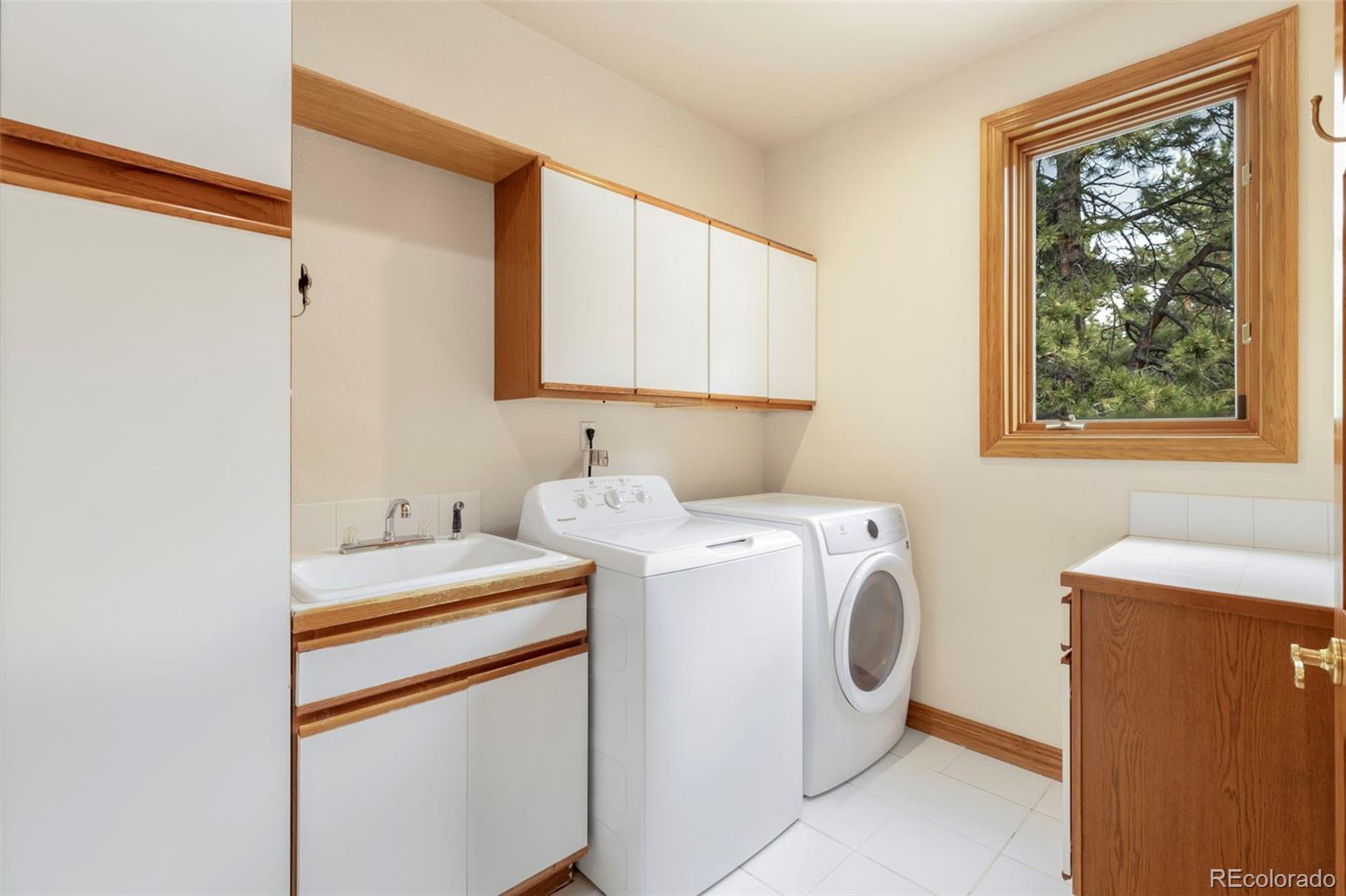 Monument, Colorado, 80132, United States, 5 Bedrooms Bedrooms, ,5 BathroomsBathrooms,Residential,Active,2043281