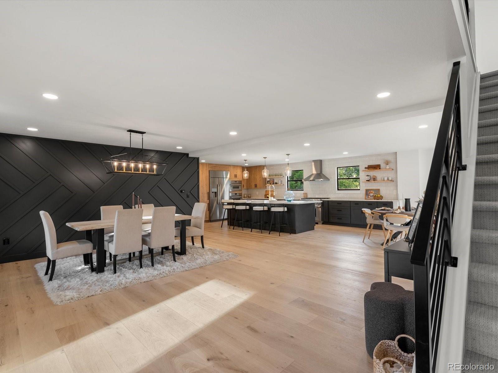 Greenwood Village, Colorado, 80111, United States, 5 Bedrooms Bedrooms, ,4 BathroomsBathrooms,Residential,Active,1952613