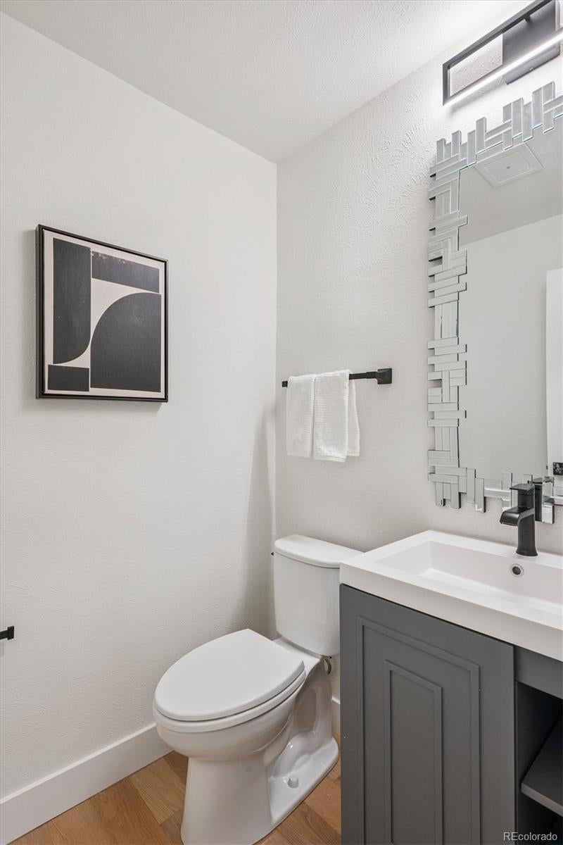 Denver, Colorado, 80237, United States, ,4 BathroomsBathrooms,Residential,Active,1894229