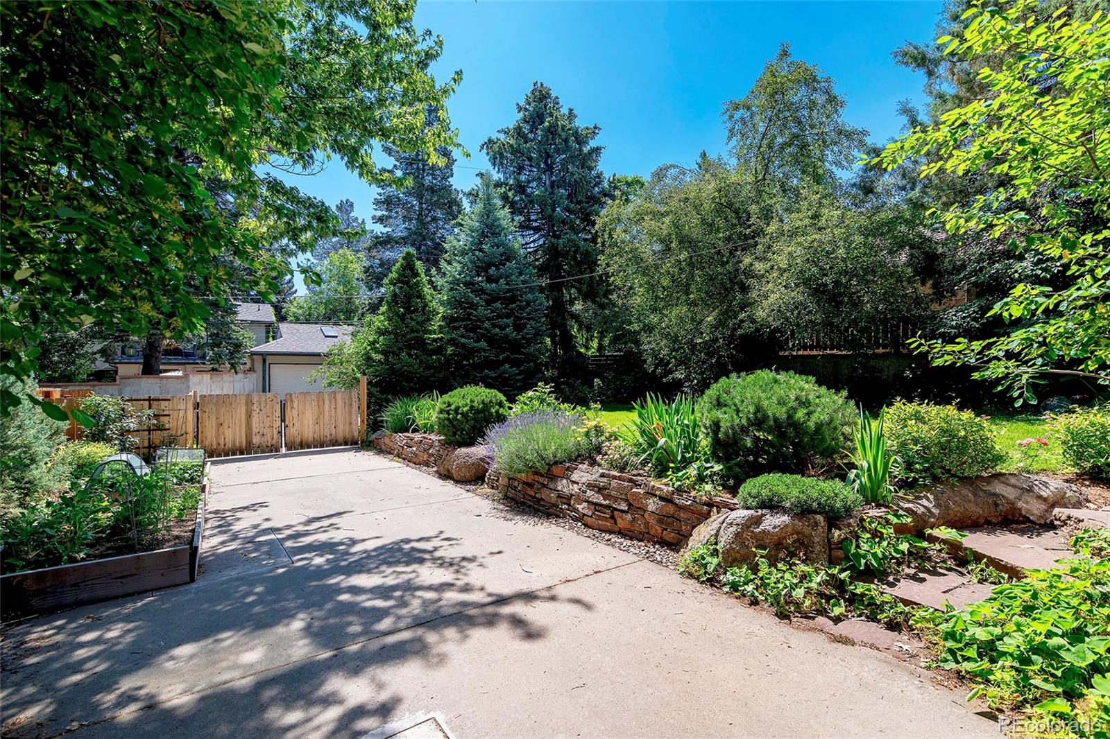 Boulder, Colorado, 80302, United States, 5 Bedrooms Bedrooms, ,2 BathroomsBathrooms,Residential,Active,1944094