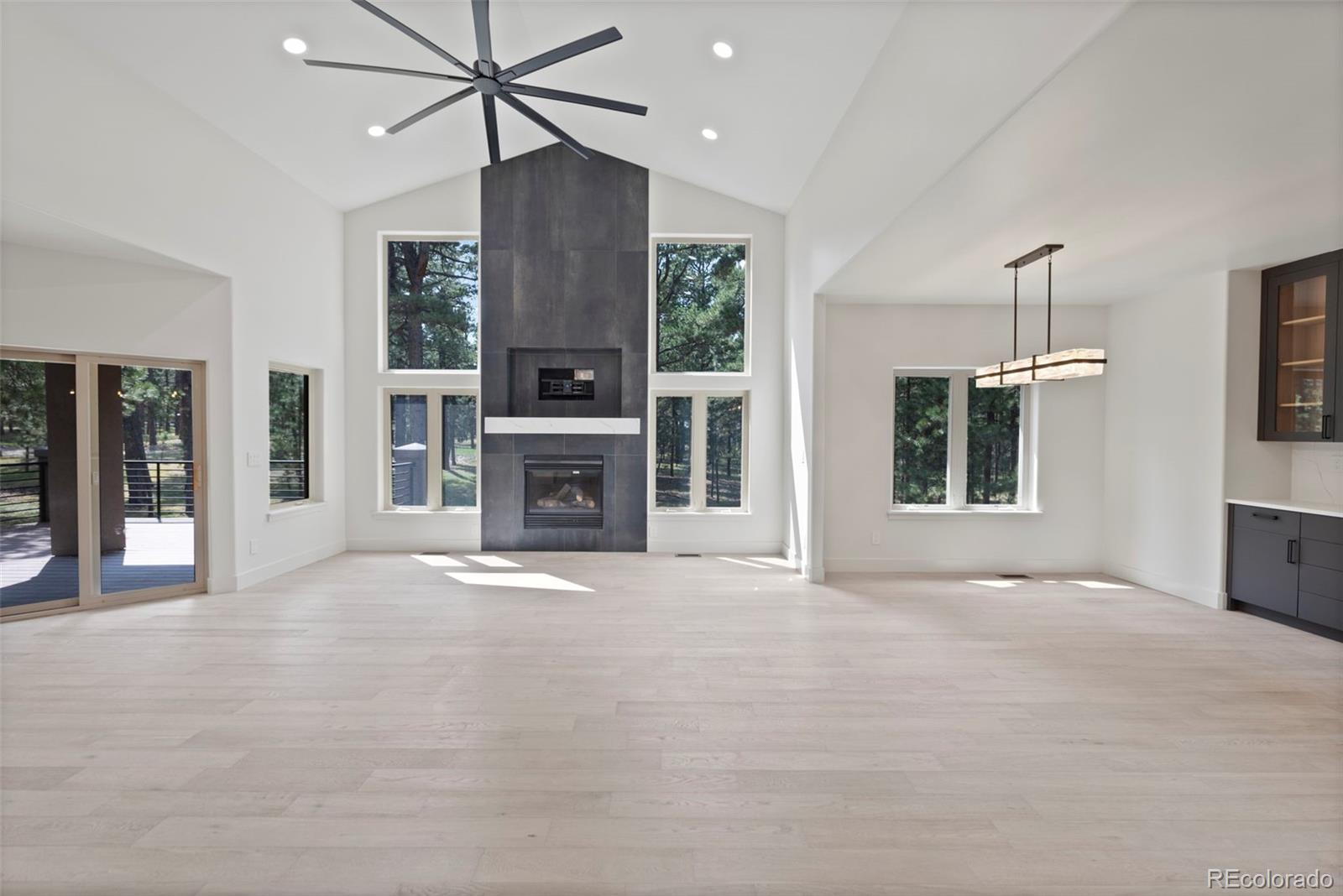 Colorado Springs, Colorado, 80908, United States, 4 Bedrooms Bedrooms, ,5 BathroomsBathrooms,Residential,Active,1941104