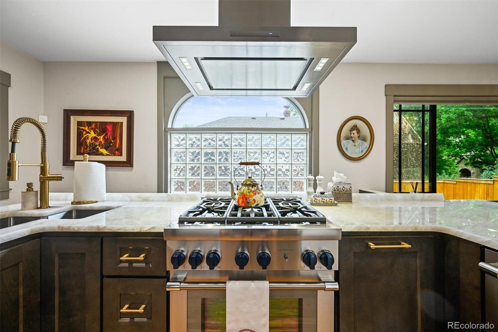 Denver, Colorado, 80210, United States, 3 Bedrooms Bedrooms, ,3 BathroomsBathrooms,Residential,Active,2045001