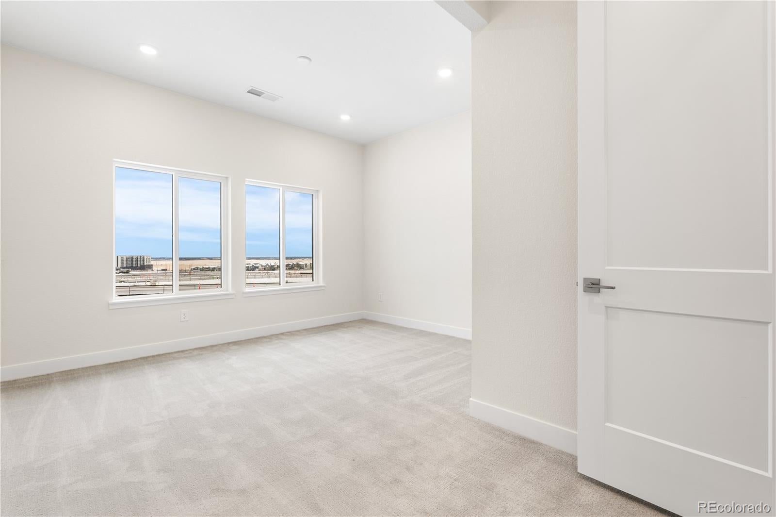 Lone Tree, Colorado, 80134, United States, 6 Bedrooms Bedrooms, ,6 BathroomsBathrooms,Residential,Active,2010173