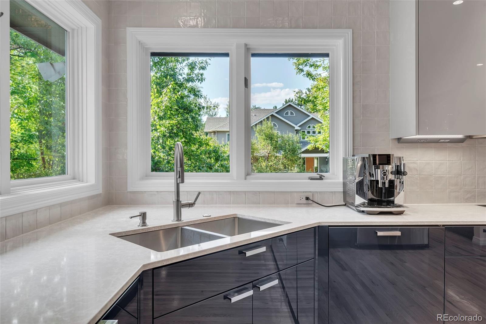 Boulder, Colorado, 80304, United States, 4 Bedrooms Bedrooms, ,5 BathroomsBathrooms,Residential,Active,1944028