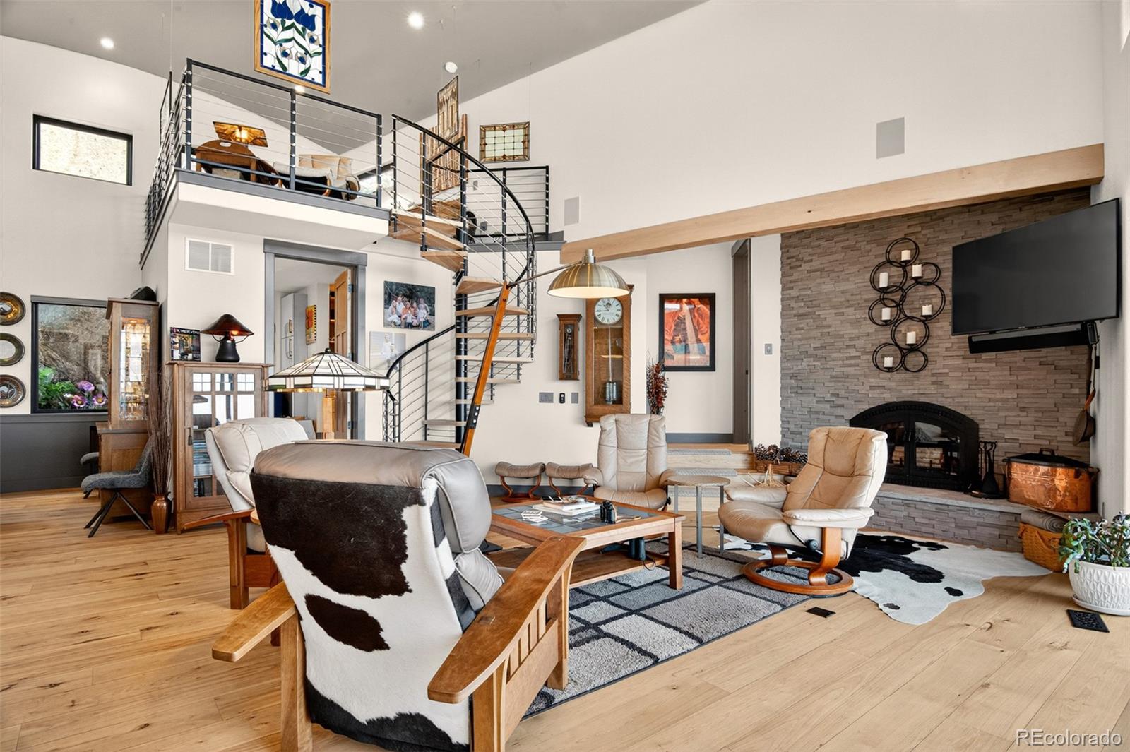 Manitou Springs, Colorado, 80829, United States, 4 Bedrooms Bedrooms, ,3 BathroomsBathrooms,Residential,Active,1933732