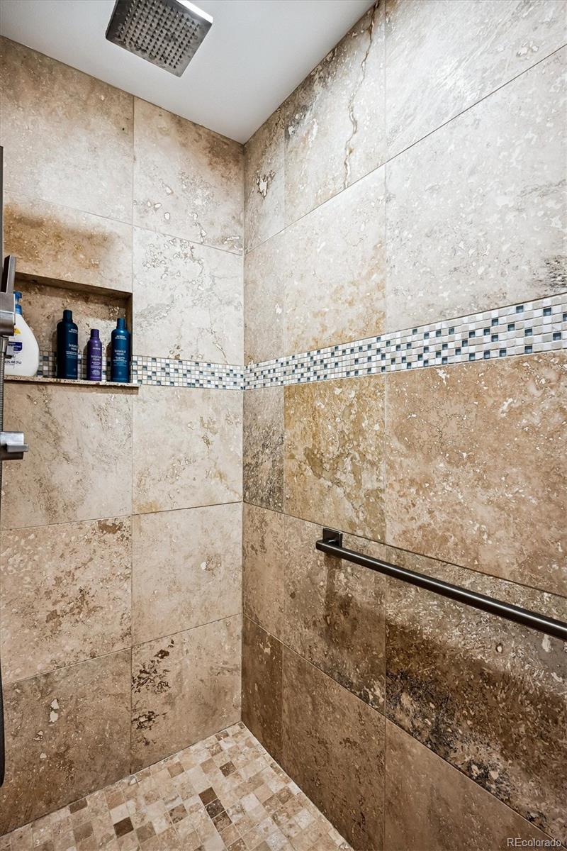 Greenwood Village, Colorado, 80111, United States, 6 Bedrooms Bedrooms, ,4 BathroomsBathrooms,Residential,Active,2009828