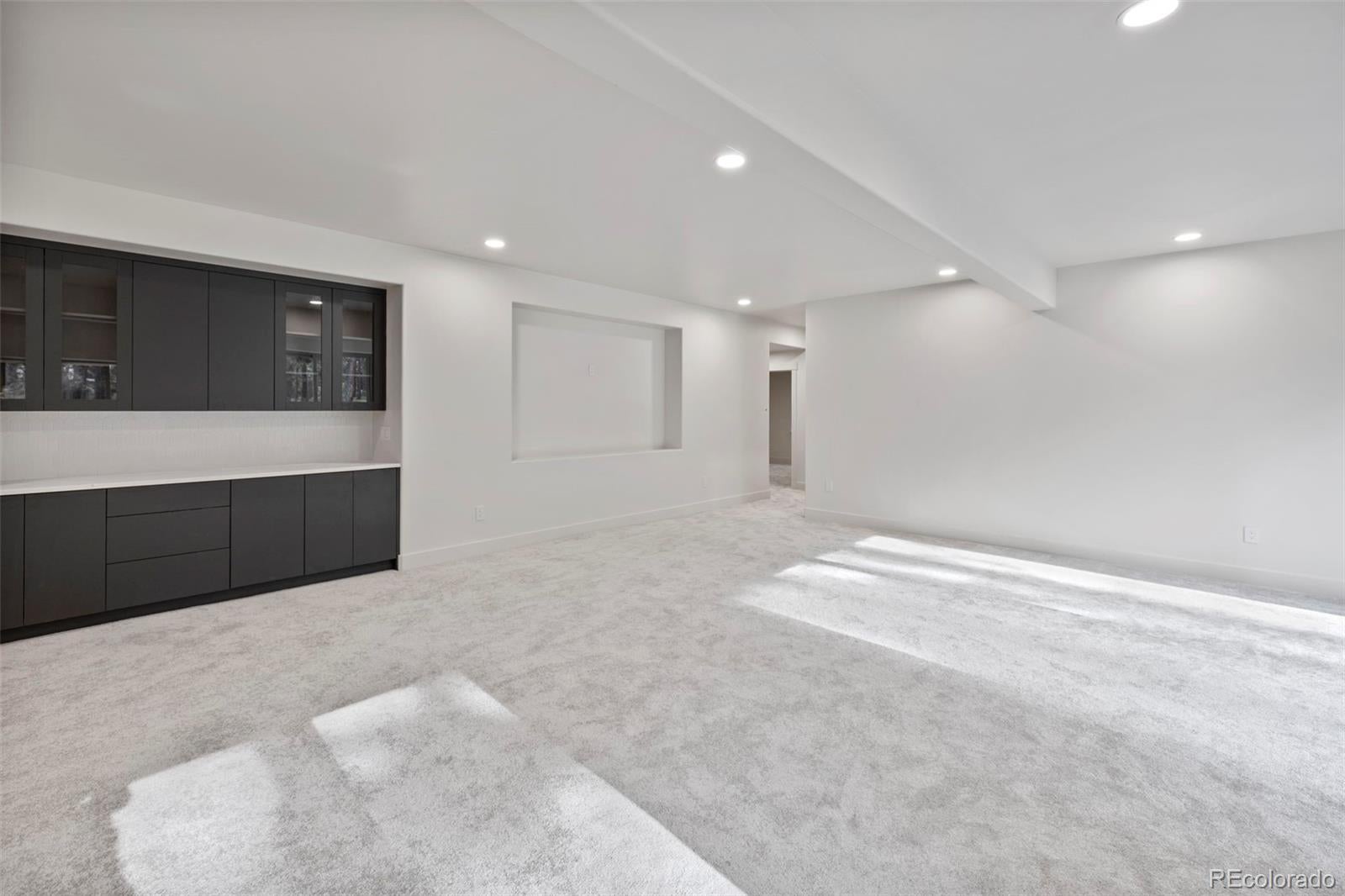 Colorado Springs, Colorado, 80908, United States, 4 Bedrooms Bedrooms, ,5 BathroomsBathrooms,Residential,Active,1999177