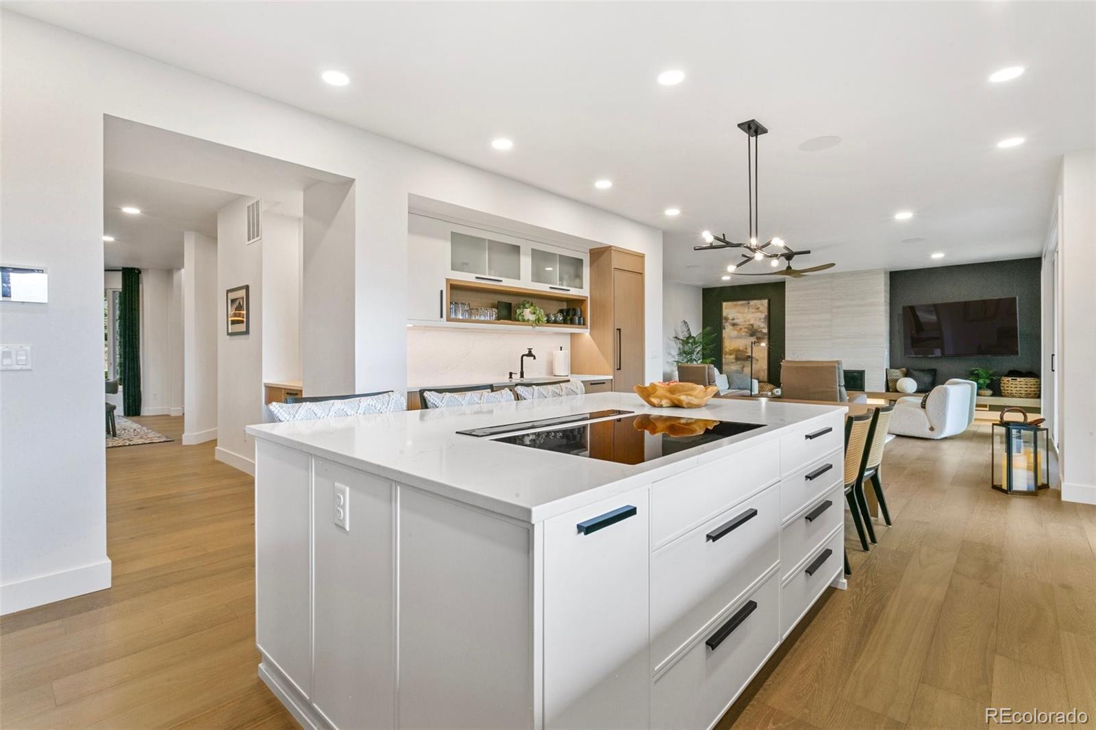 Monument, Colorado, 80132, United States, 6 Bedrooms Bedrooms, ,8 BathroomsBathrooms,Residential,Active,1889011